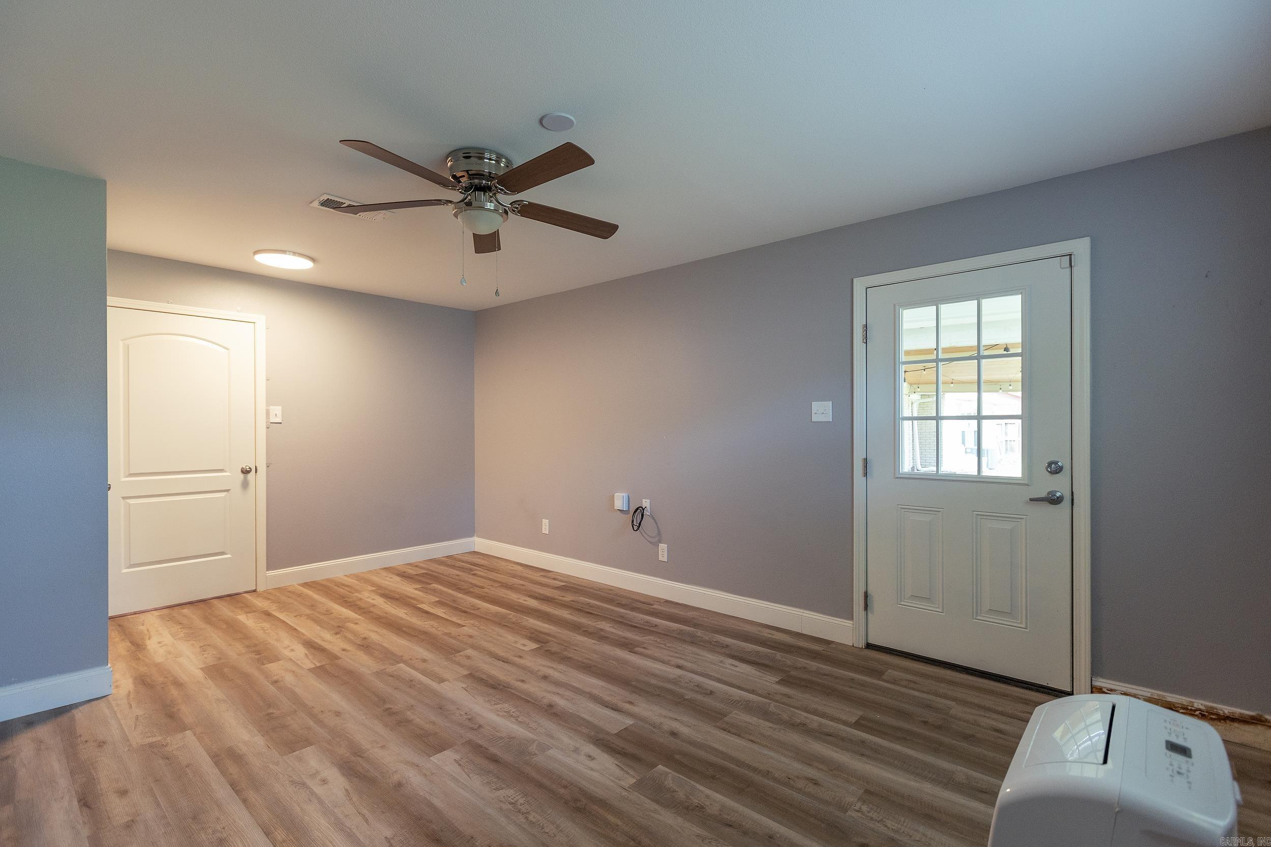 3412 North Hills Boulevard Property Photo 18