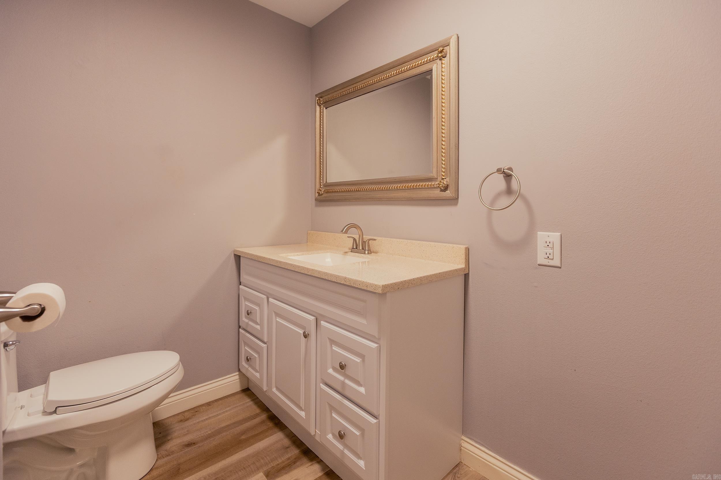 3412 North Hills Boulevard Property Photo 22