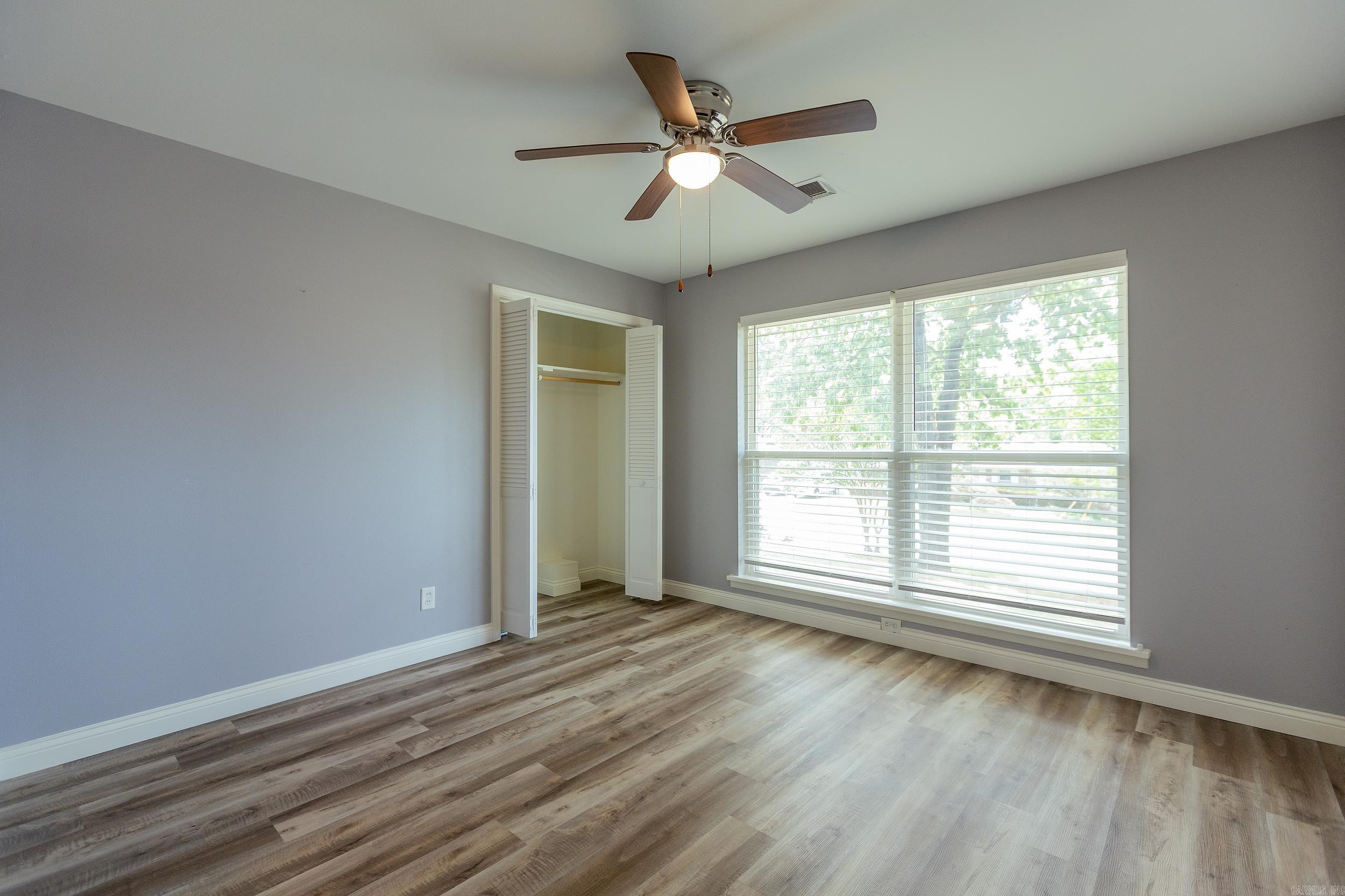 3412 North Hills Boulevard Property Photo 24