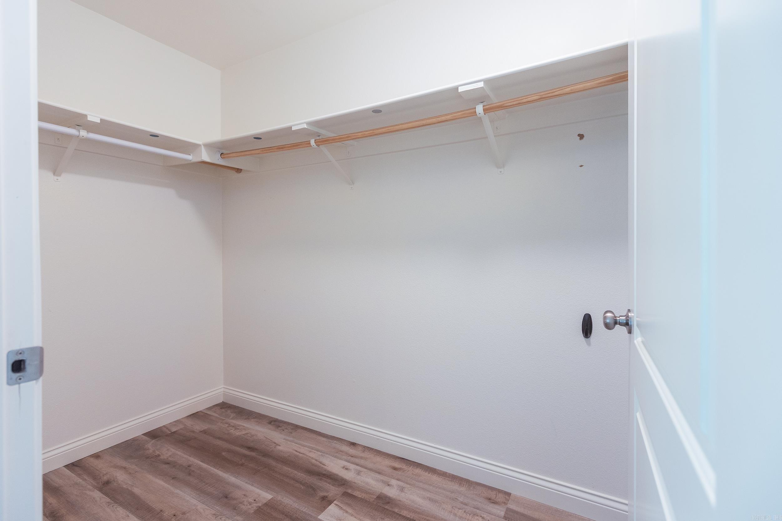 3412 North Hills Boulevard Property Photo 29