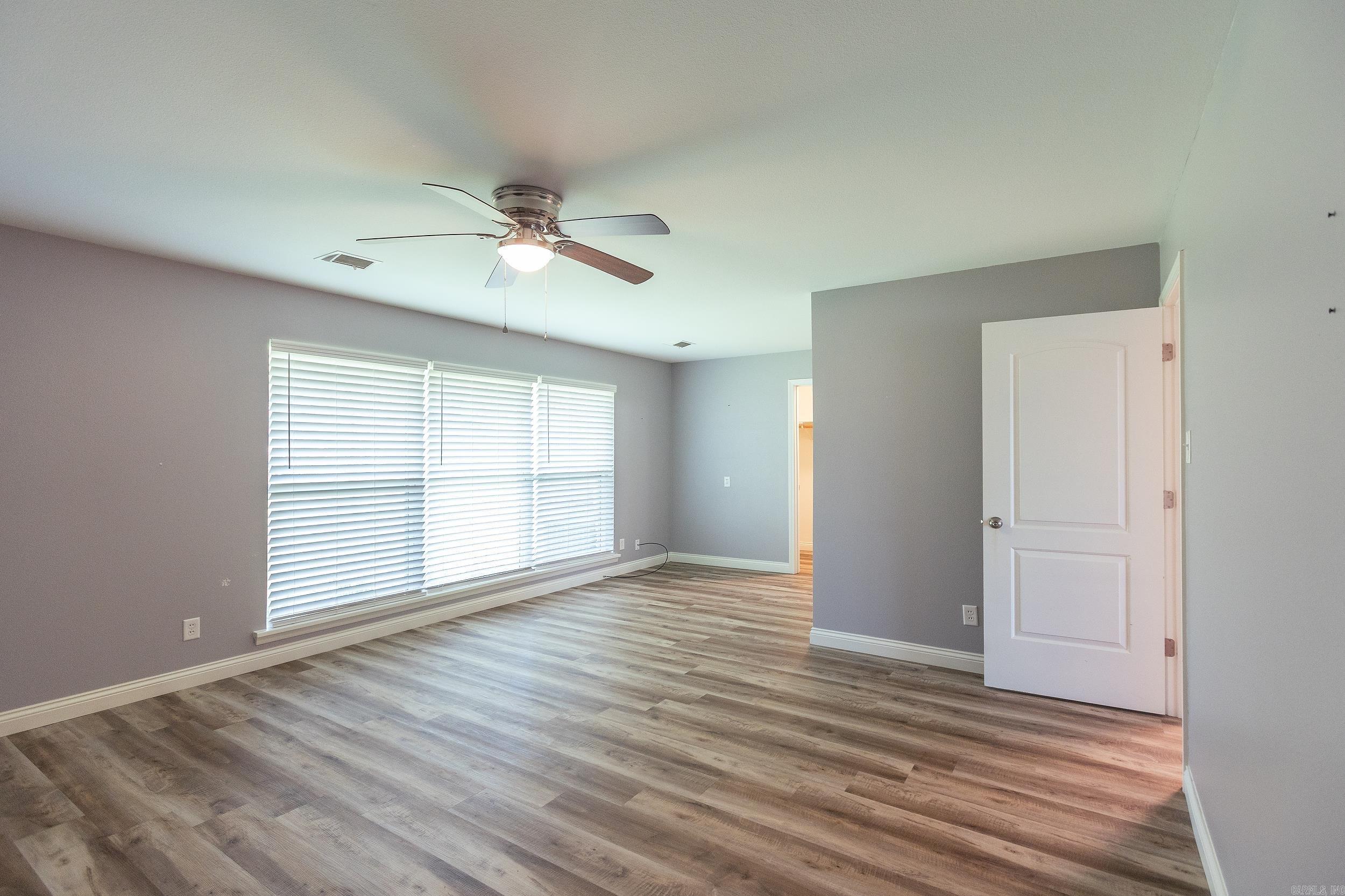 3412 North Hills Boulevard Property Photo 30