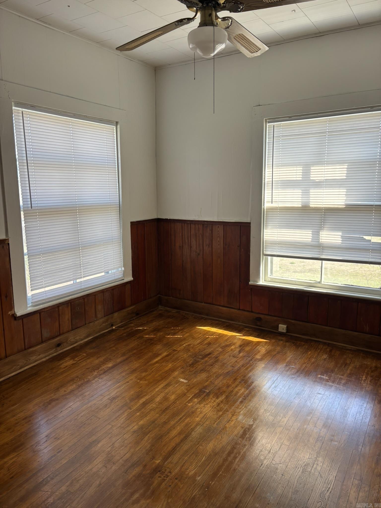 503 W Leslie Street Property Photo 16