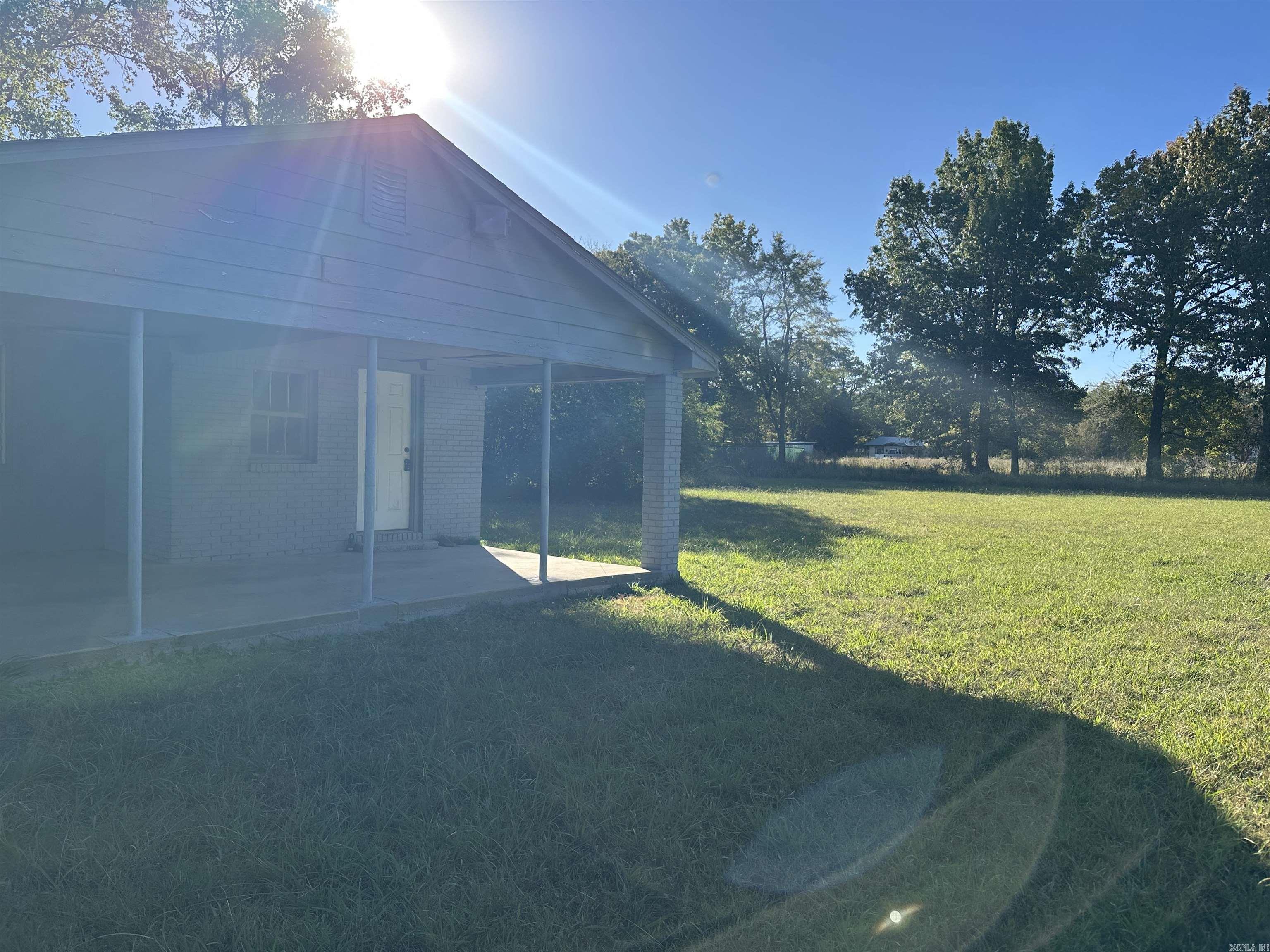 3003 Colony Drive Property Photo 2