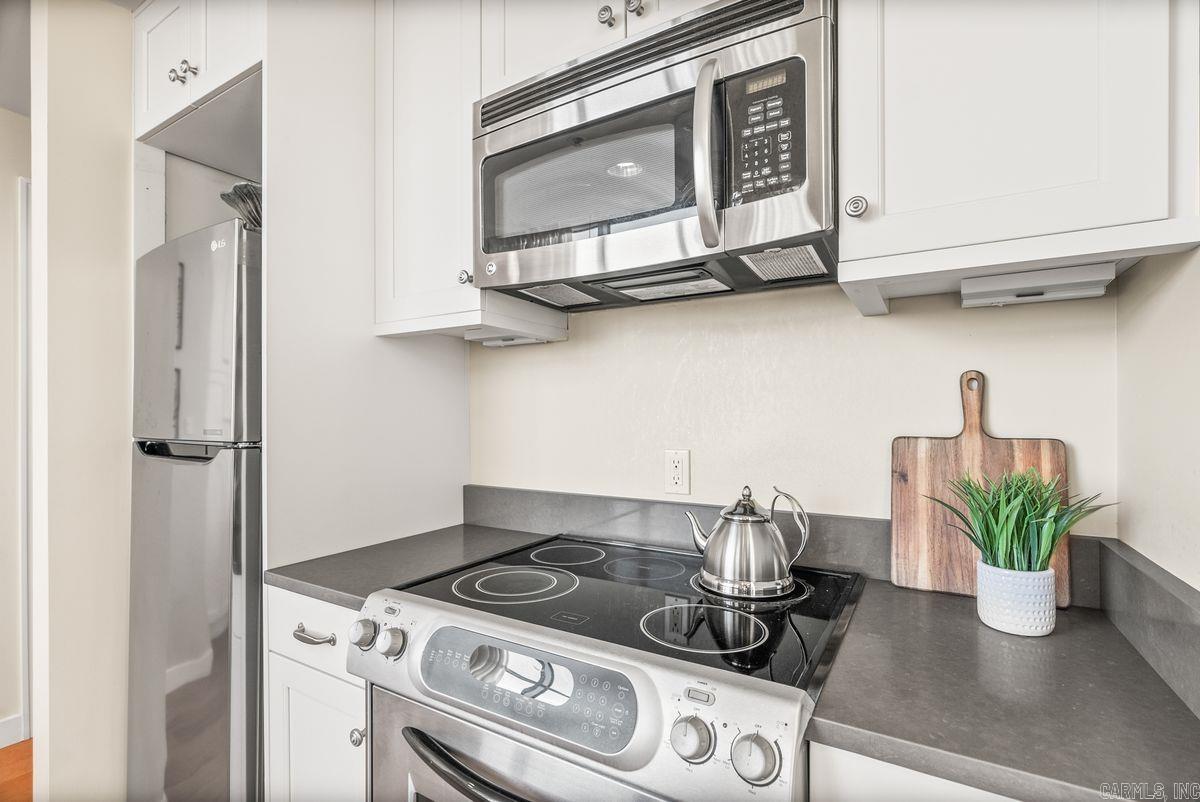 521 E President Clinton Ave #1402 1402 Property Photo 19