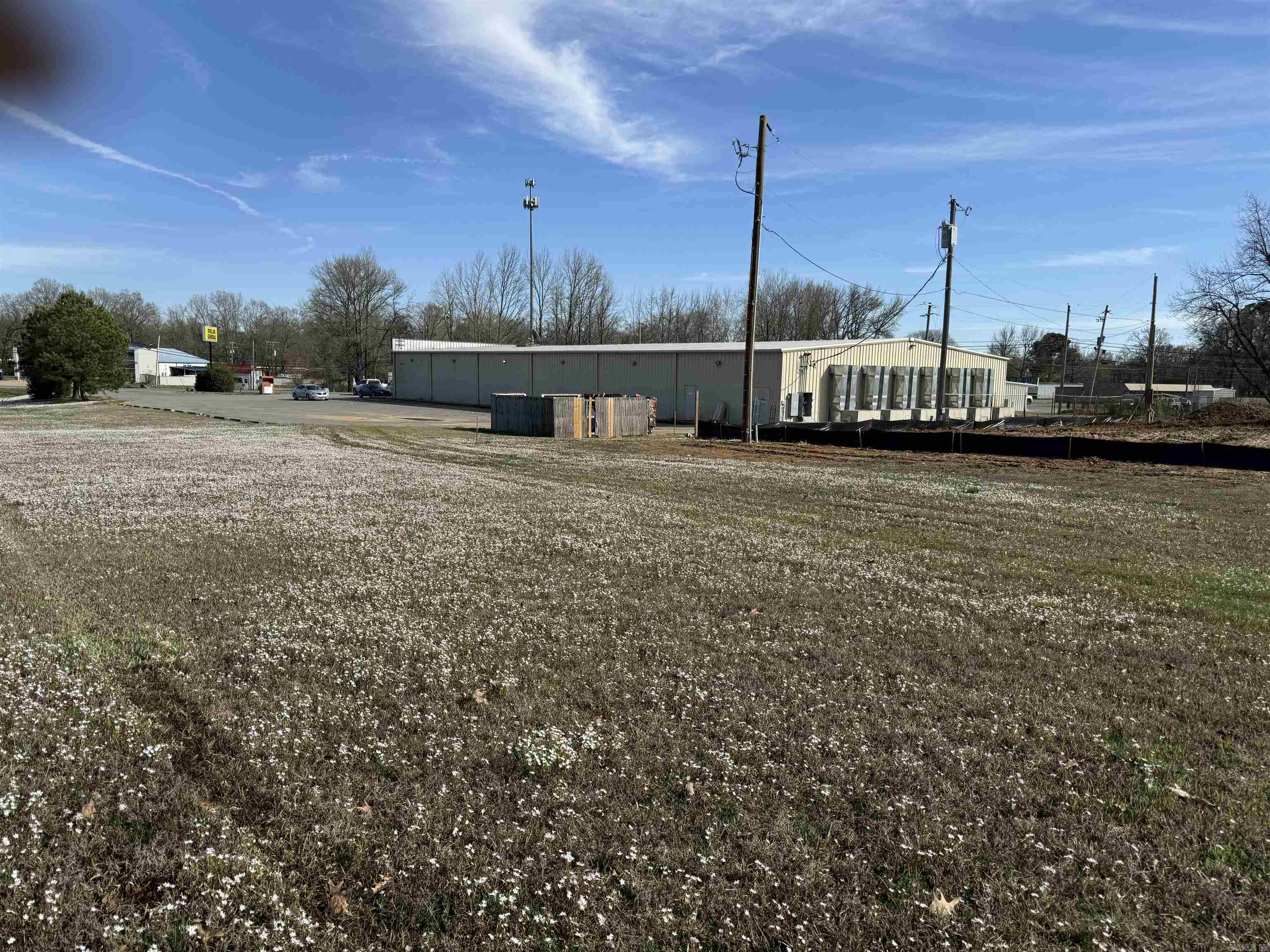 400 S Second Highway Property Photo 6