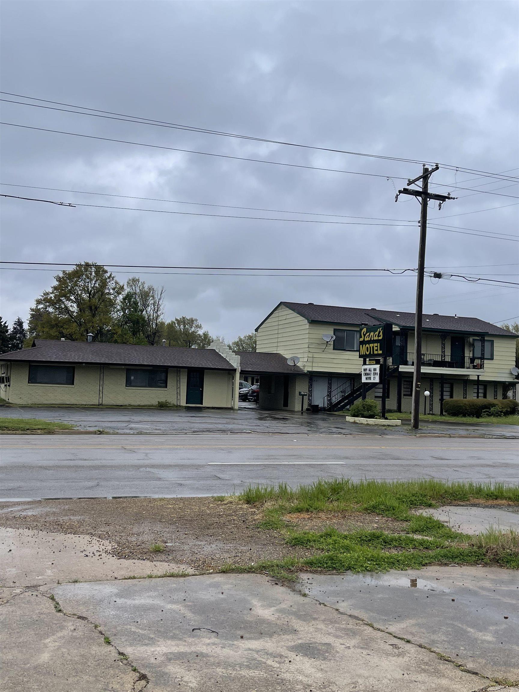 1086 Us 49 Highway Property Photo 2