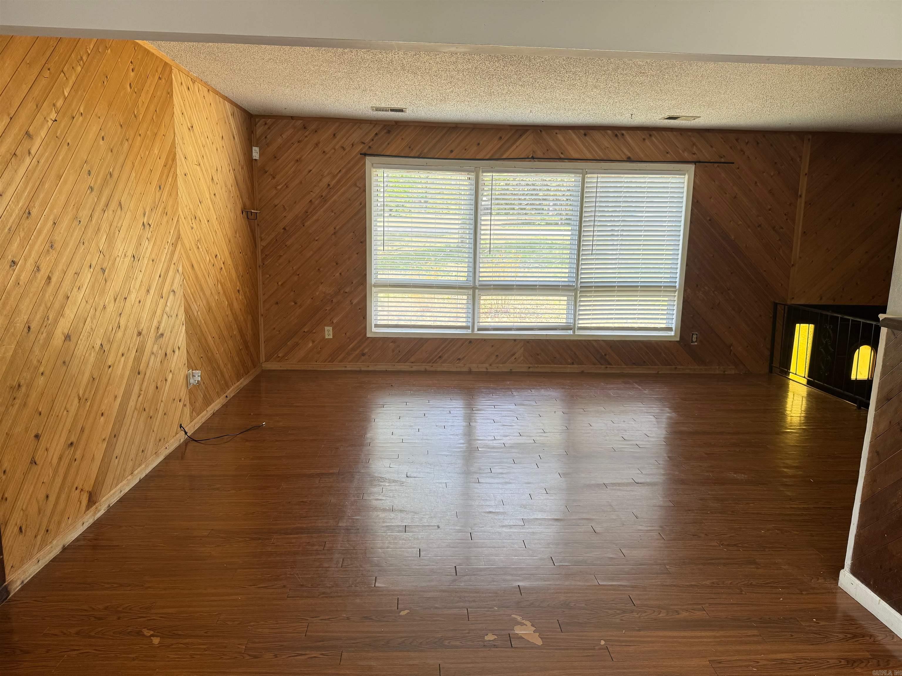 4000 Renee Drive Property Photo 3