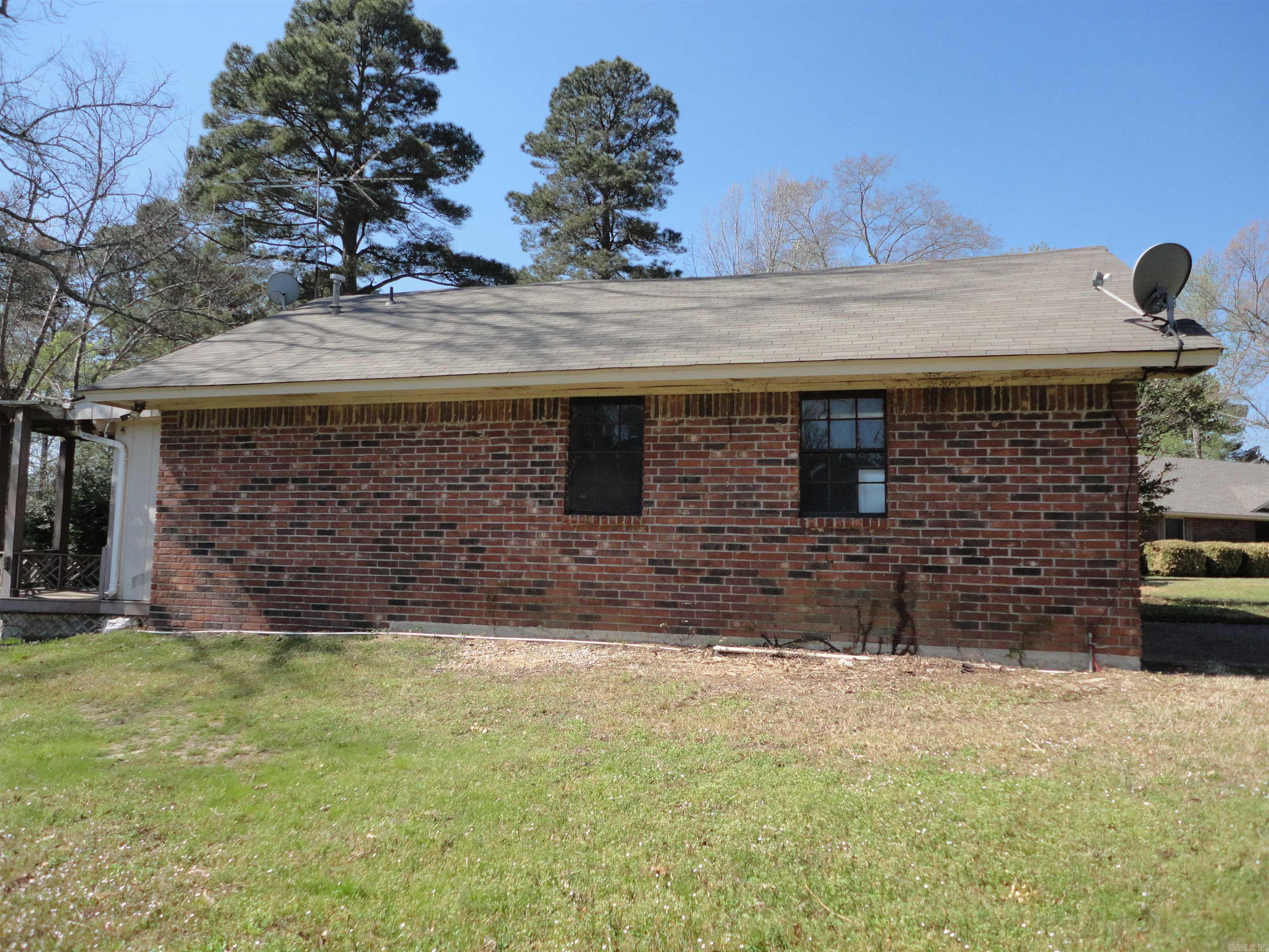 12 Regency Lane Property Photo 2