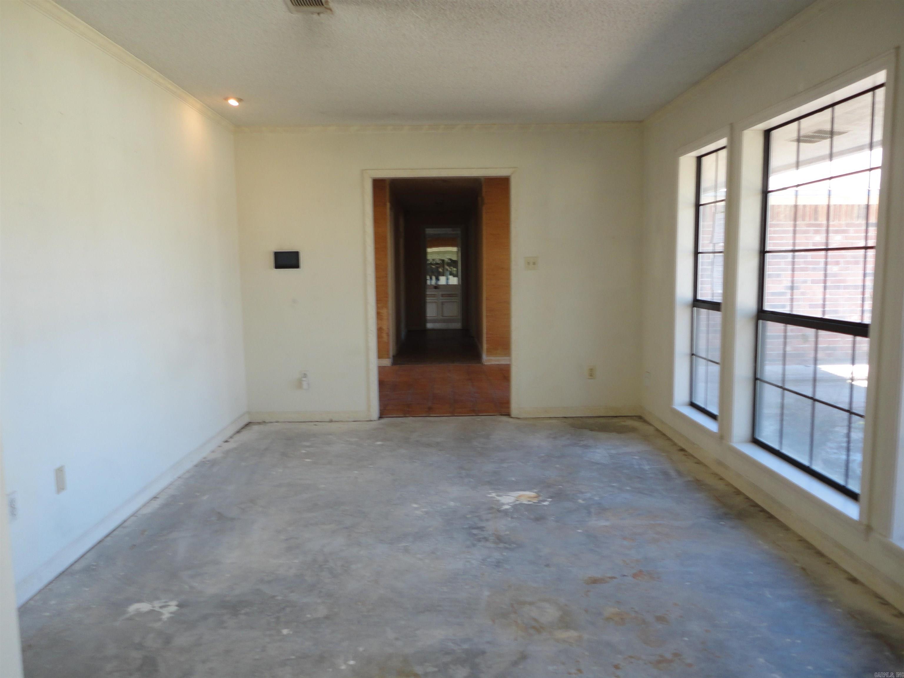 12 Regency Lane Property Photo 8