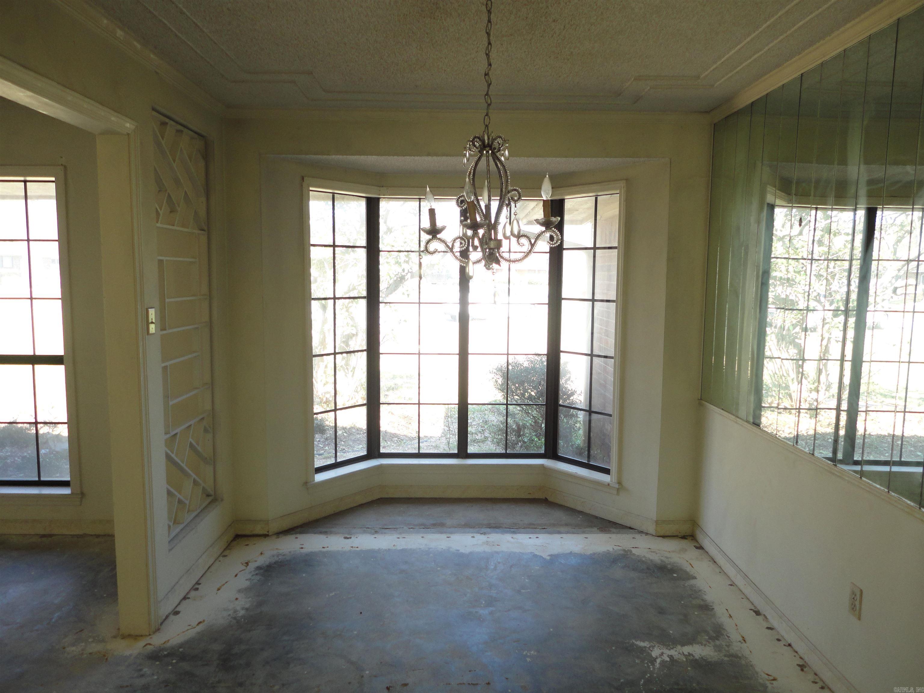 12 Regency Lane Property Photo 9