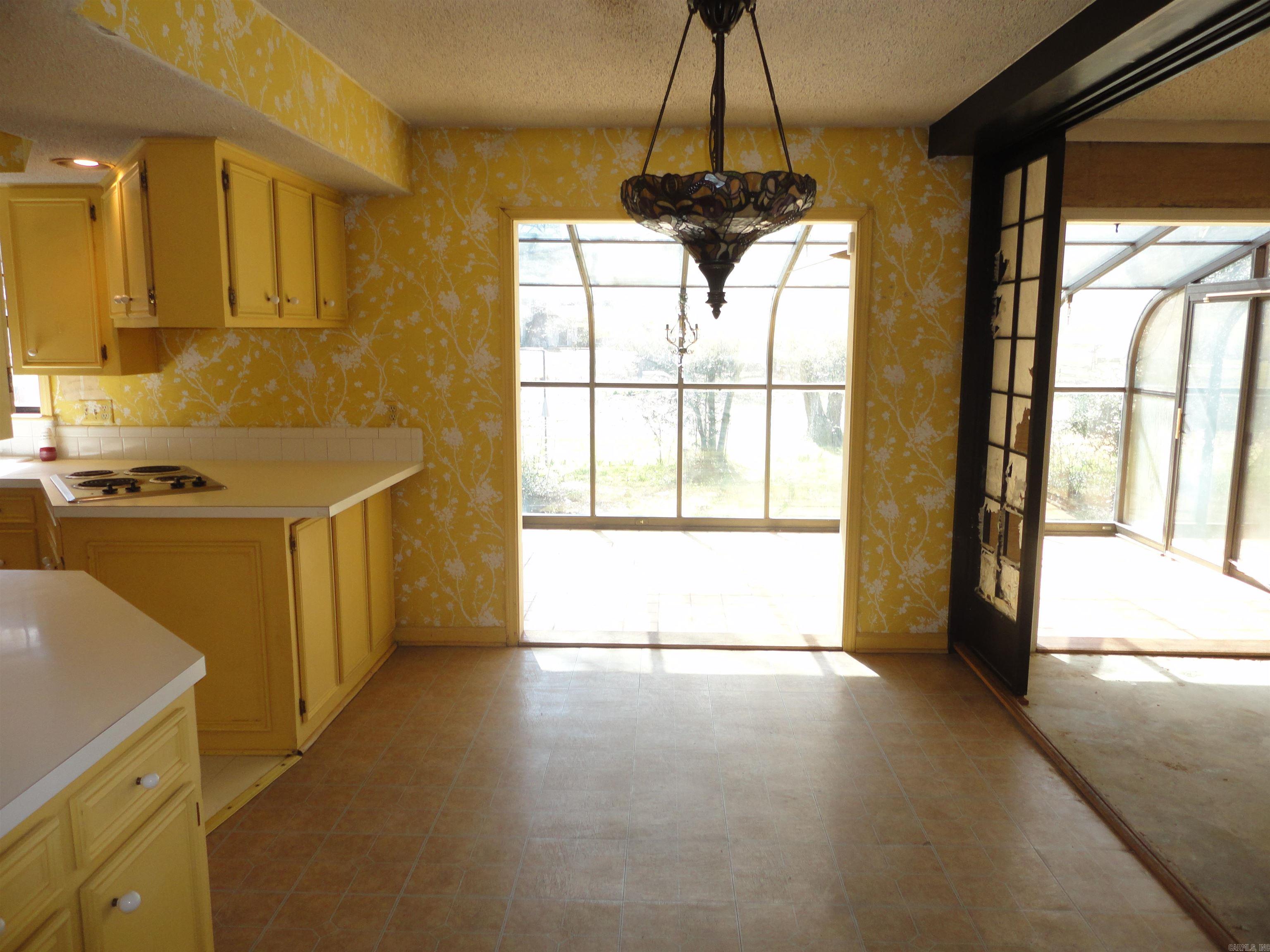 12 Regency Lane Property Photo 10