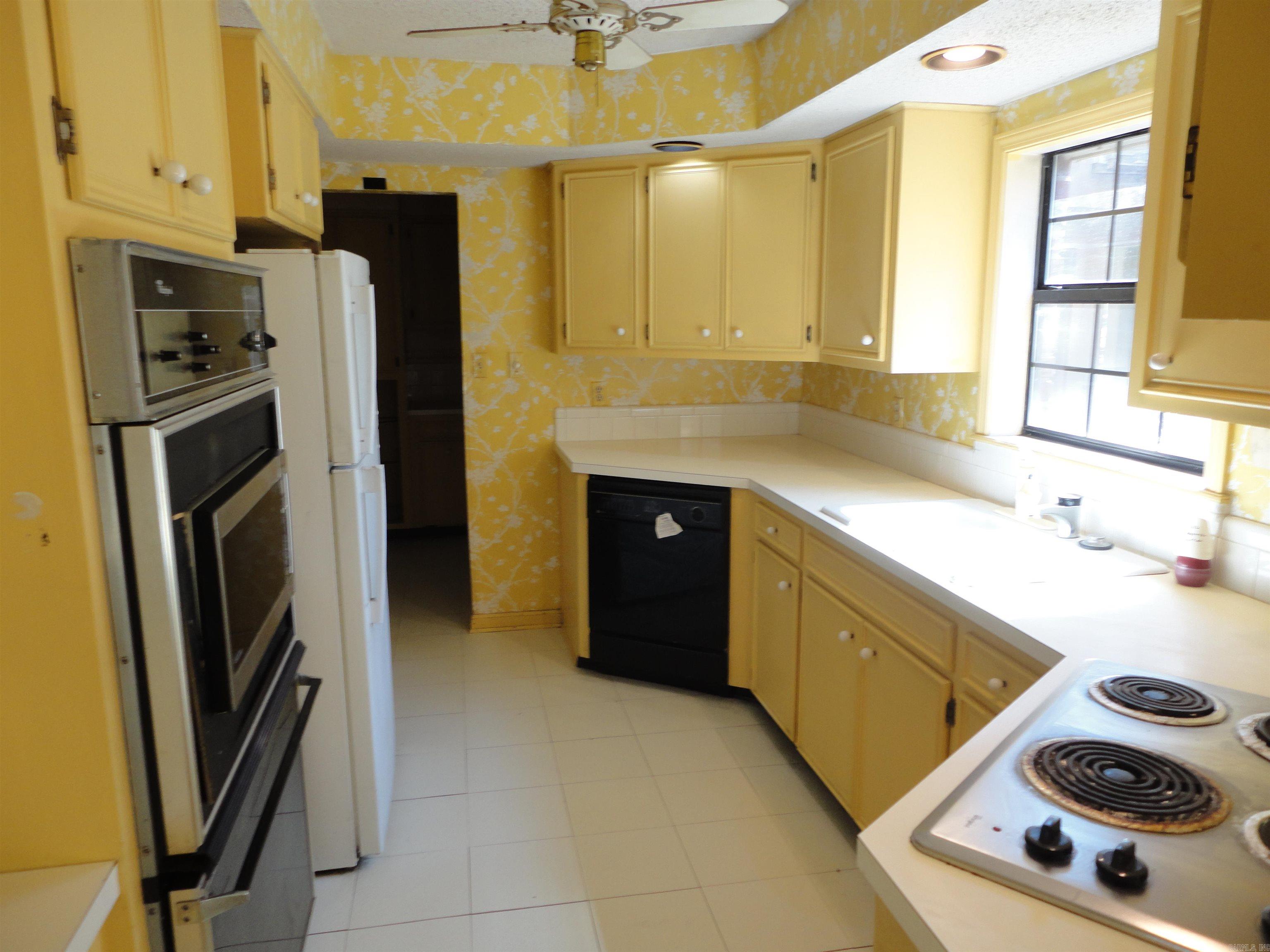 12 Regency Lane Property Photo 11