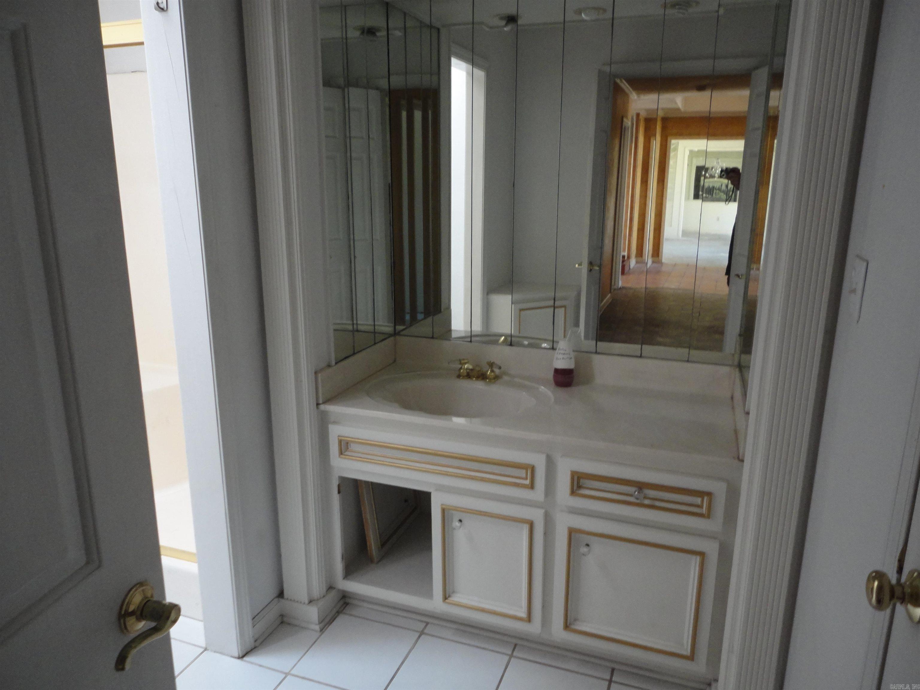 12 Regency Lane Property Photo 23