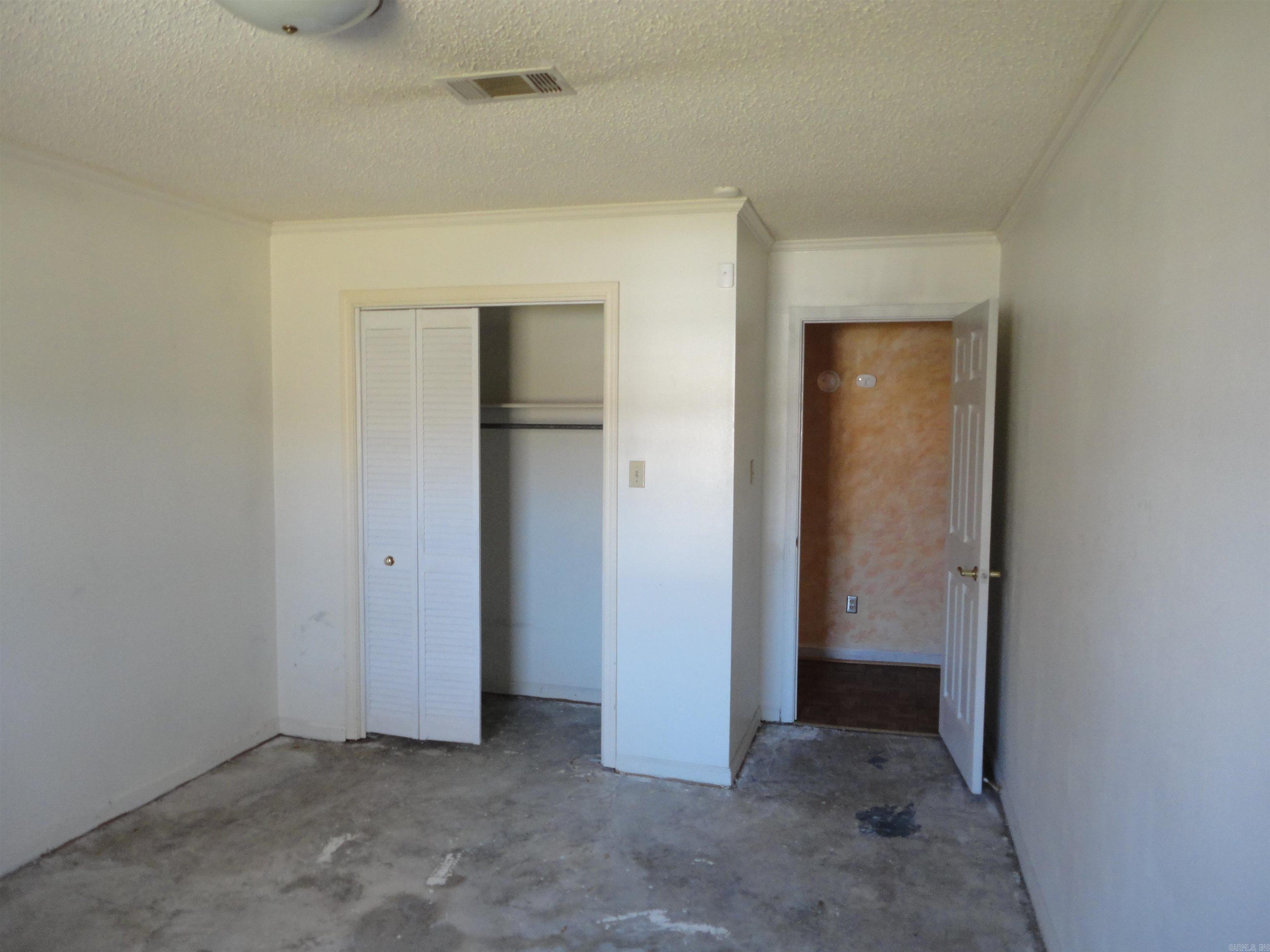 12 Regency Lane Property Photo 28