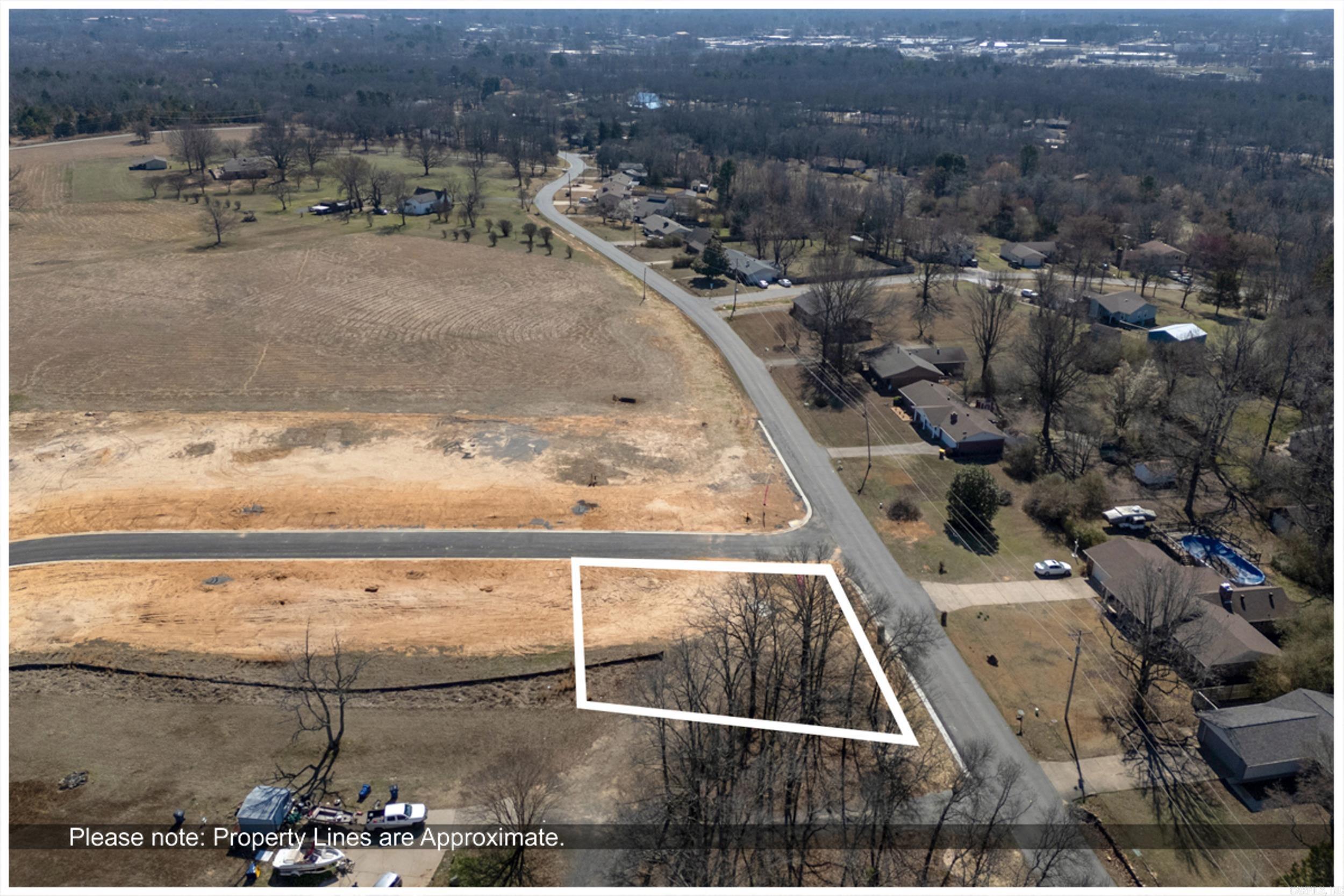100 Glade Drive Property Photo 4