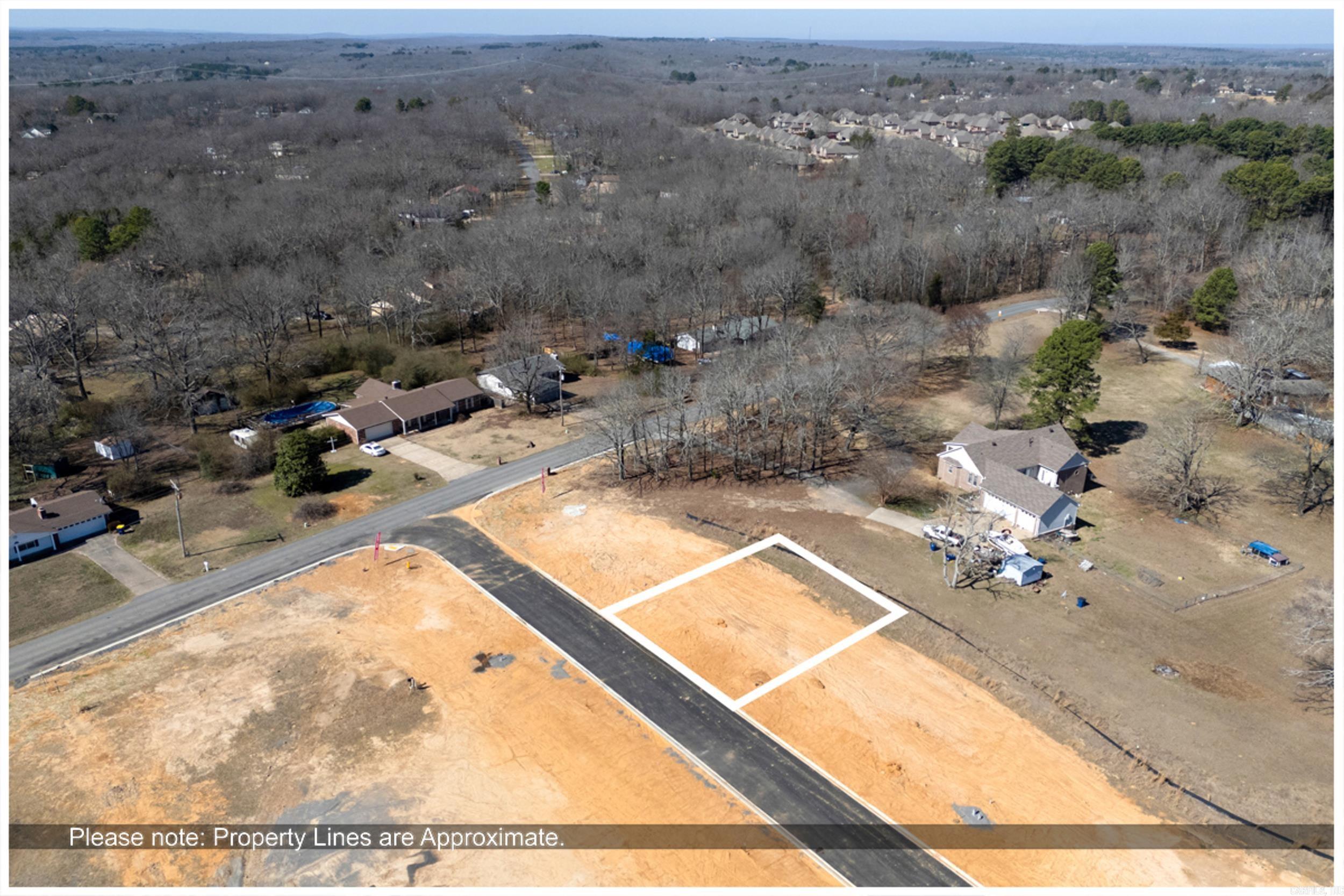102 Glade Drive Property Photo 2