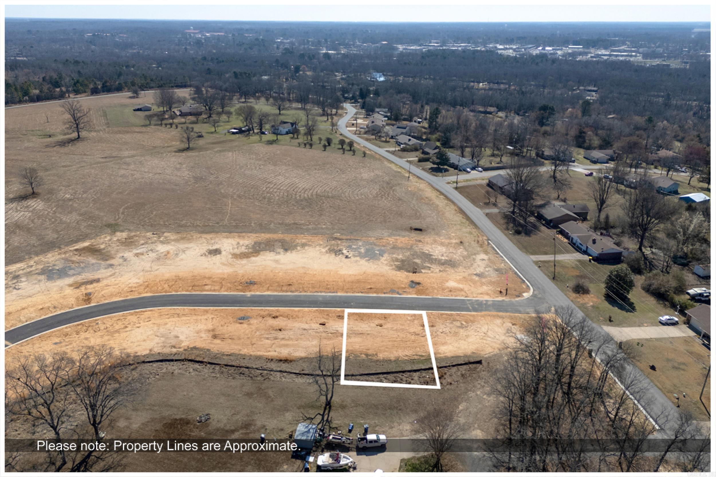 102 Glade Drive Property Photo 4