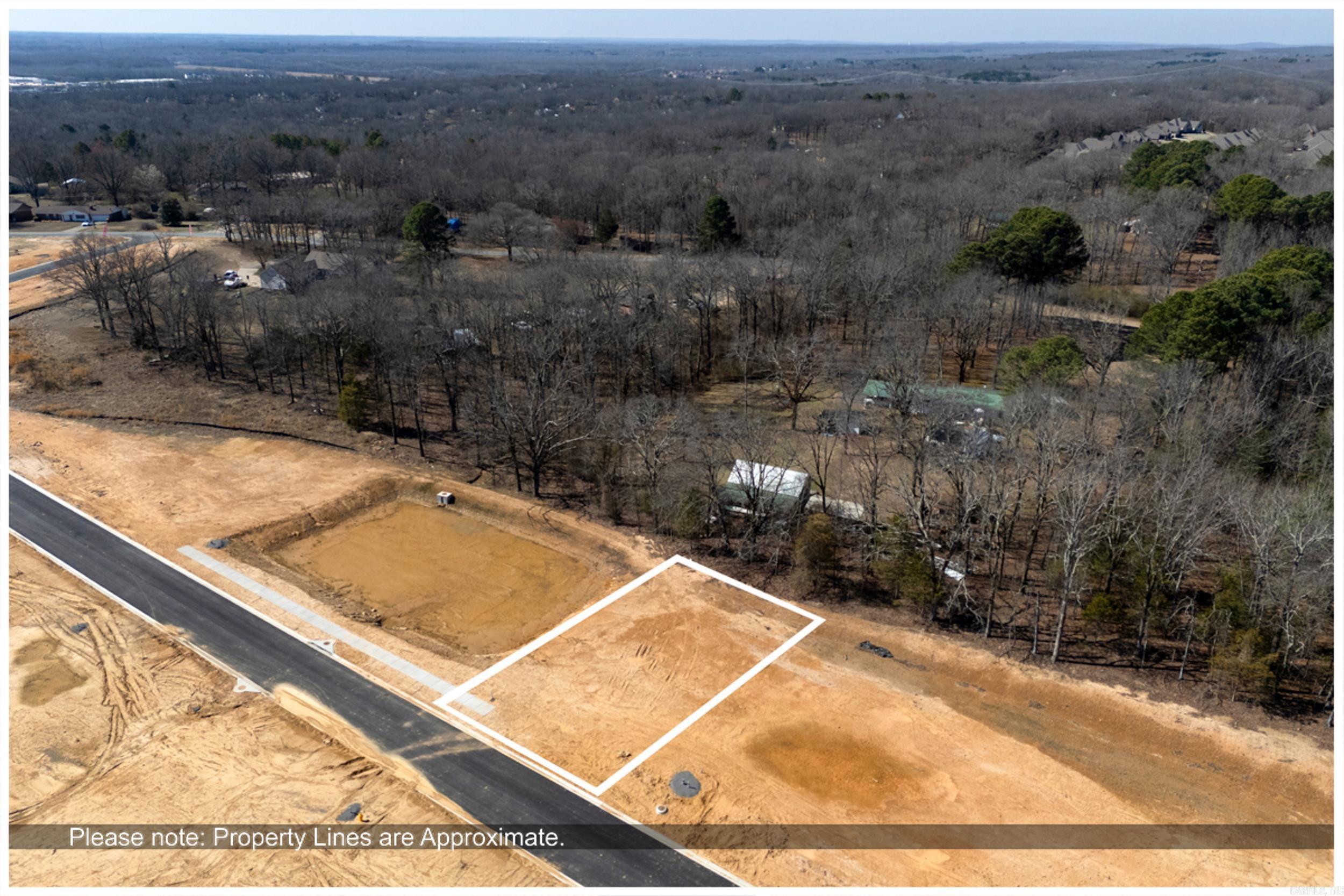 126 Glade Drive Property Photo 2