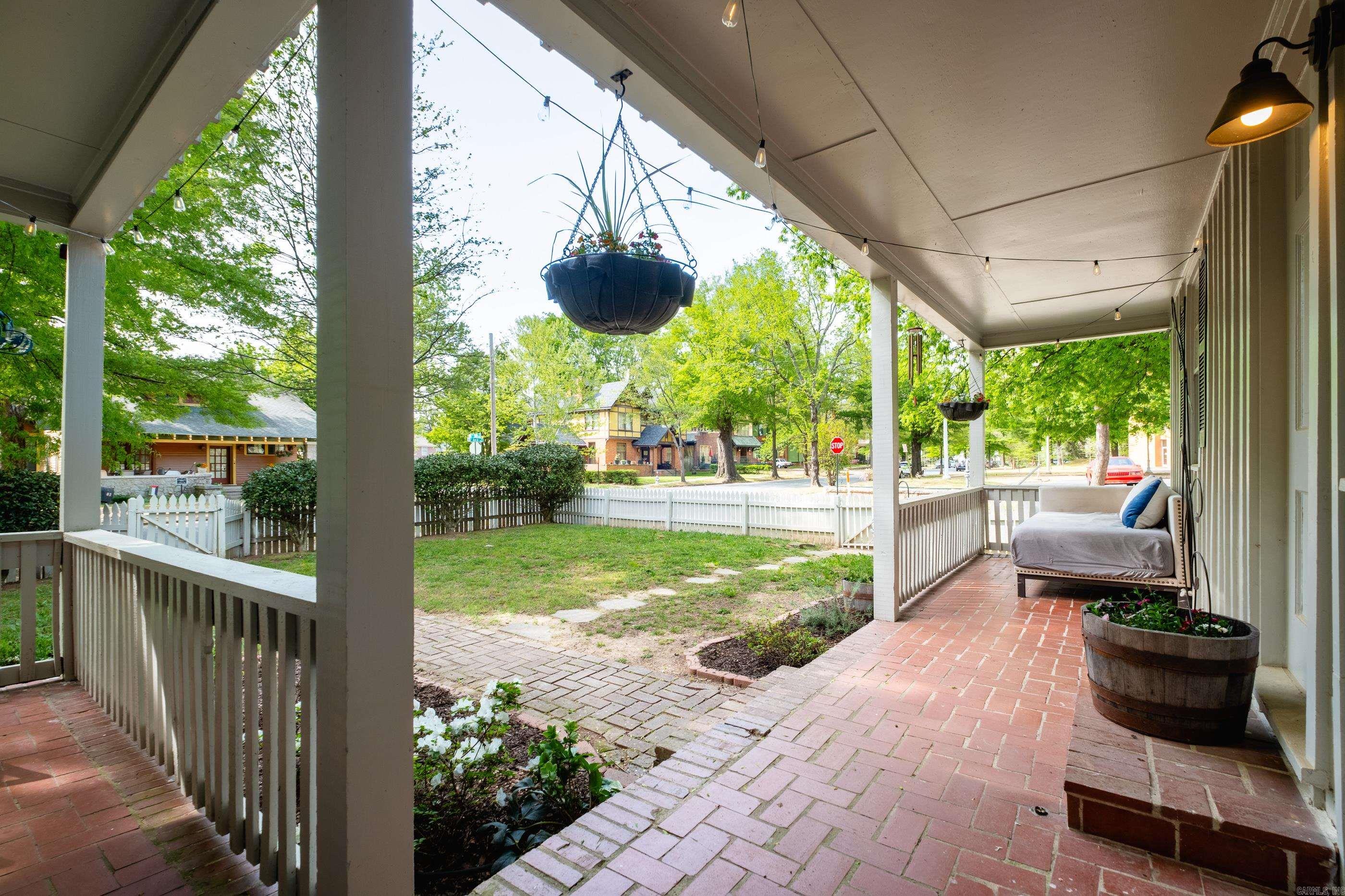 1901 S Arch Street Property Photo 3