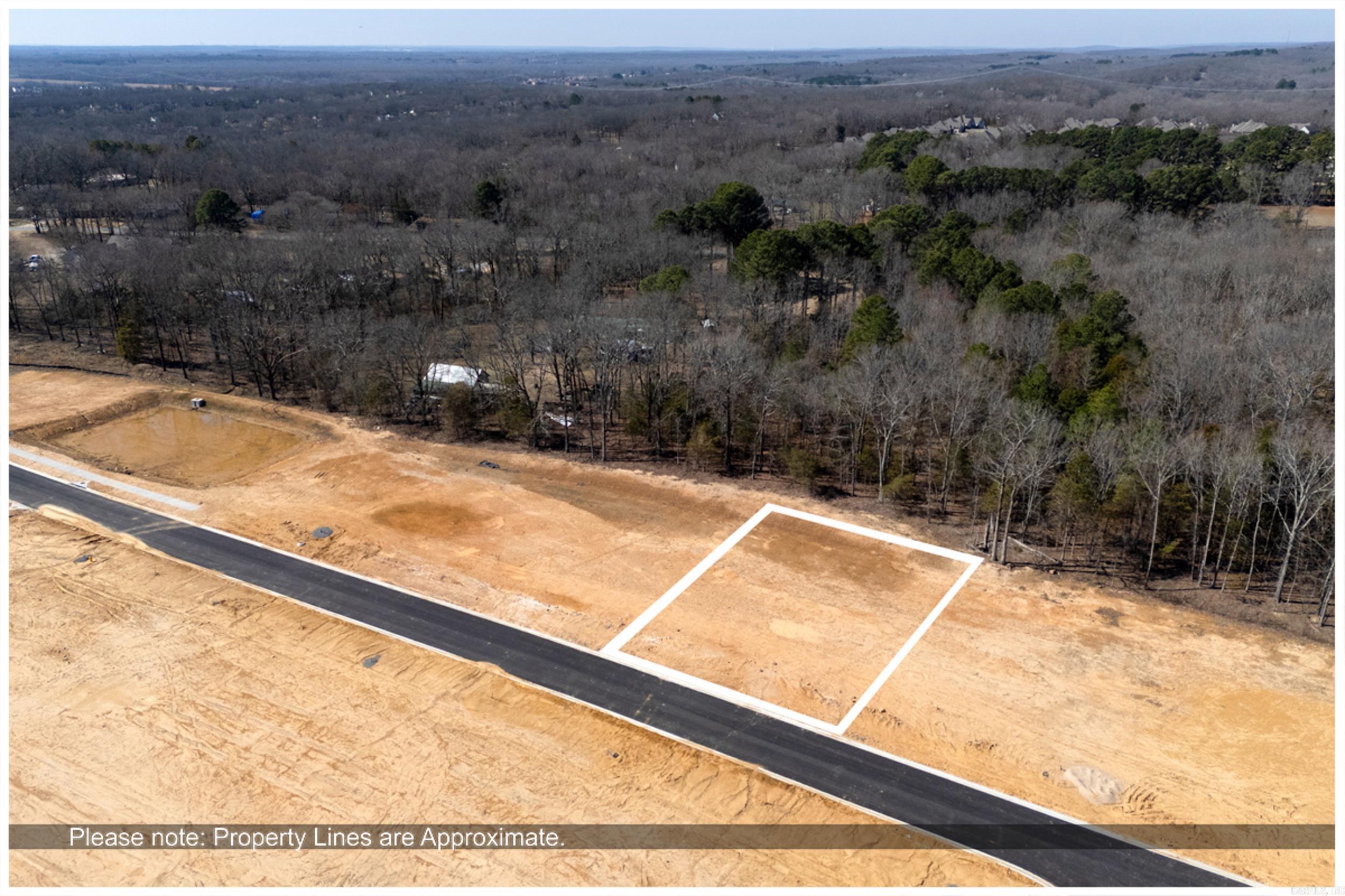 132 Glade Drive Property Photo 2