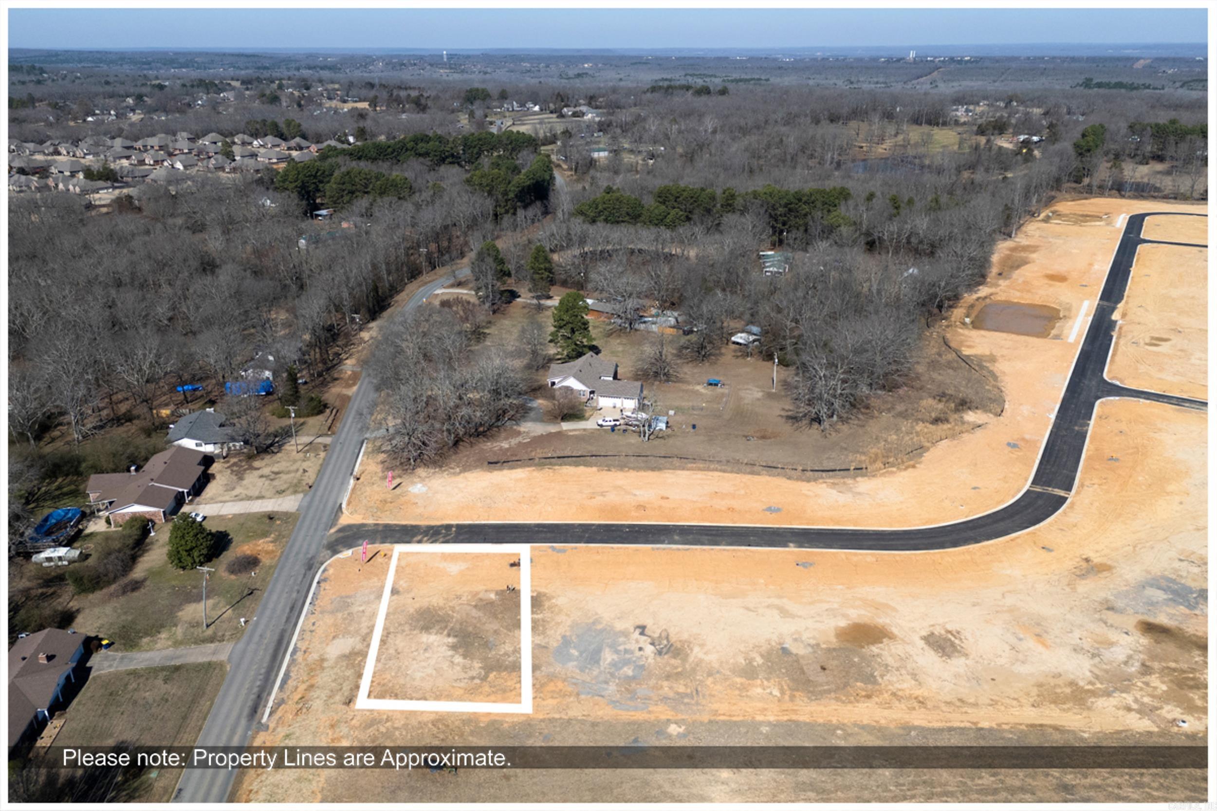 101 Glade Drive Property Photo 4