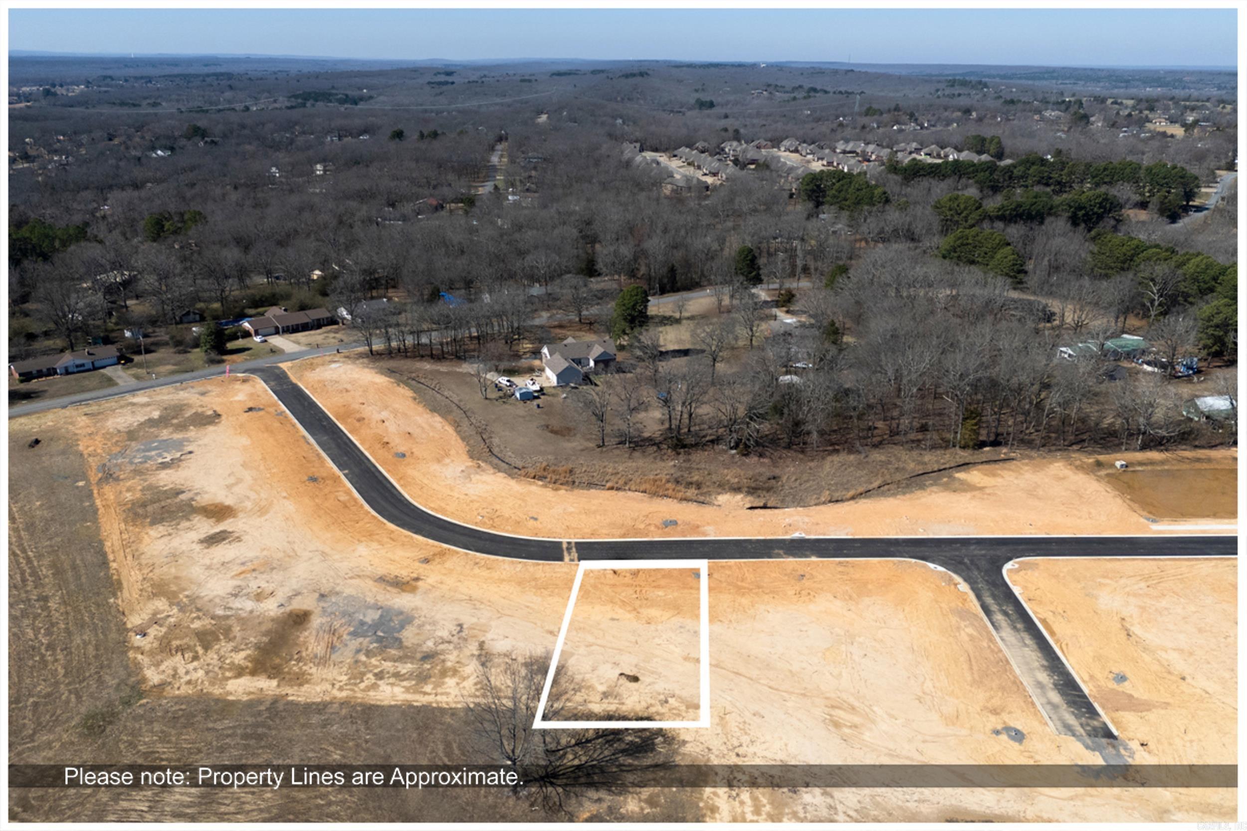113 Glade Drive Property Photo 4