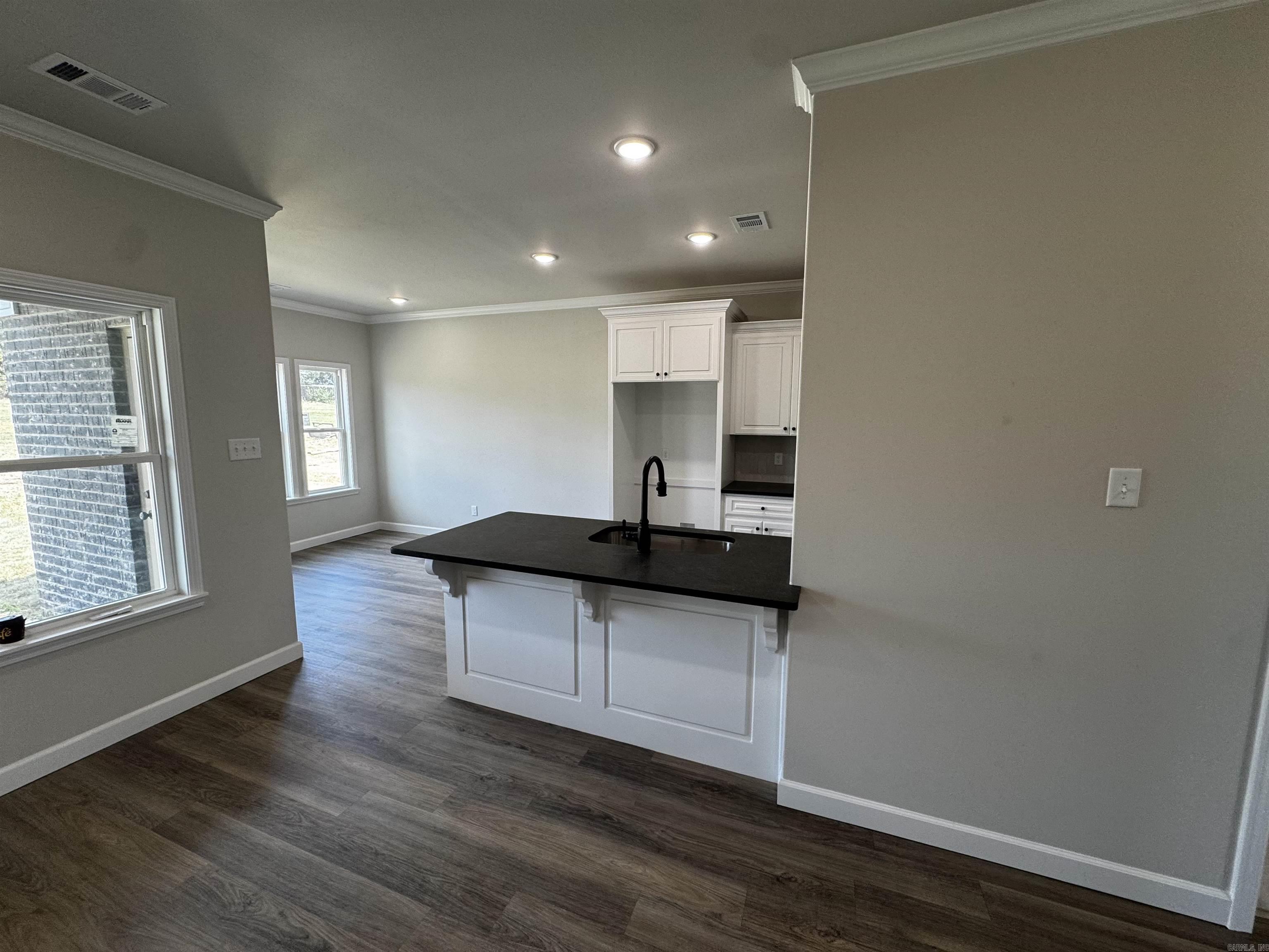 2022 Skylark Drive Property Photo 4