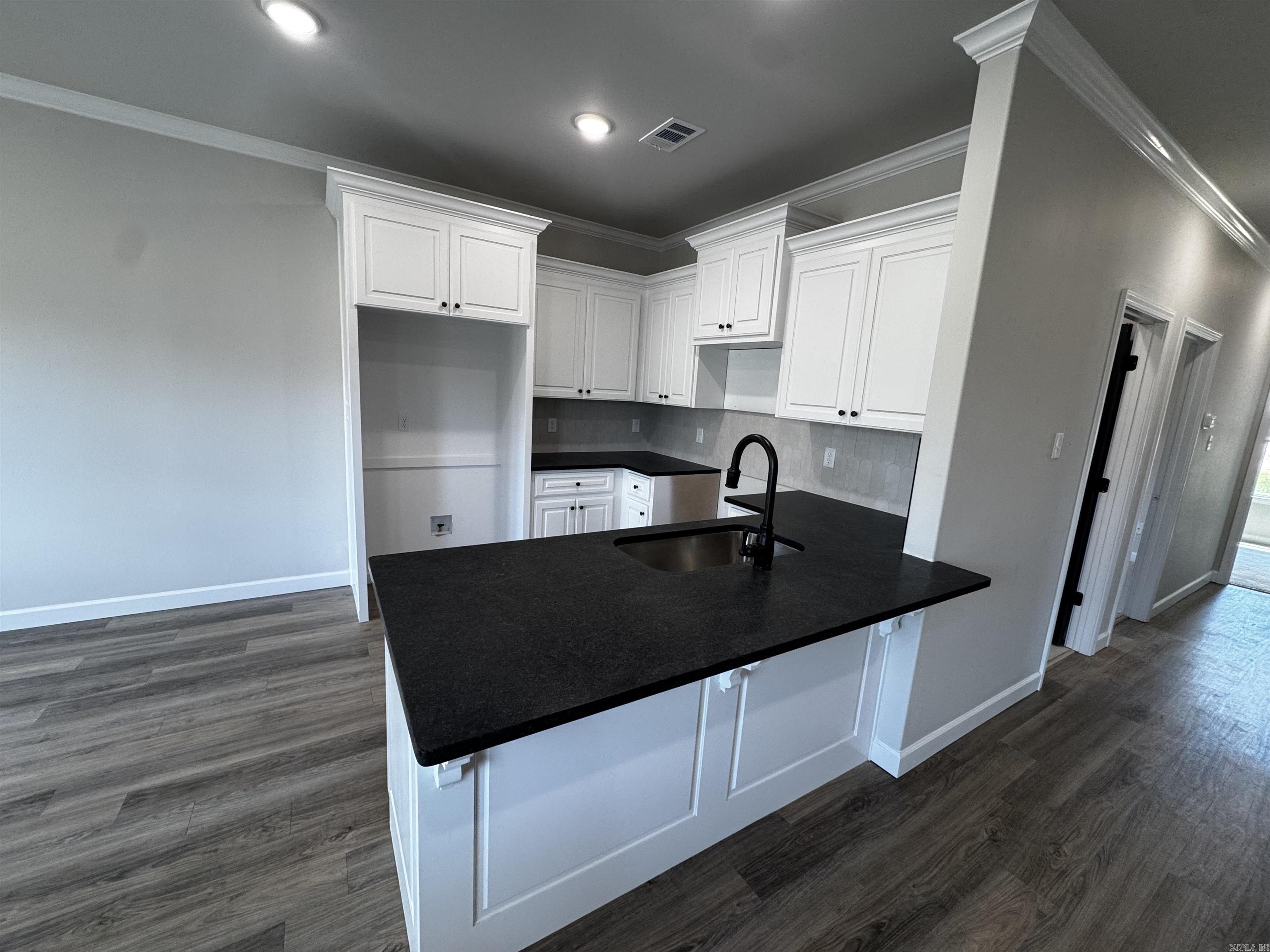2022 Skylark Drive Property Photo 5