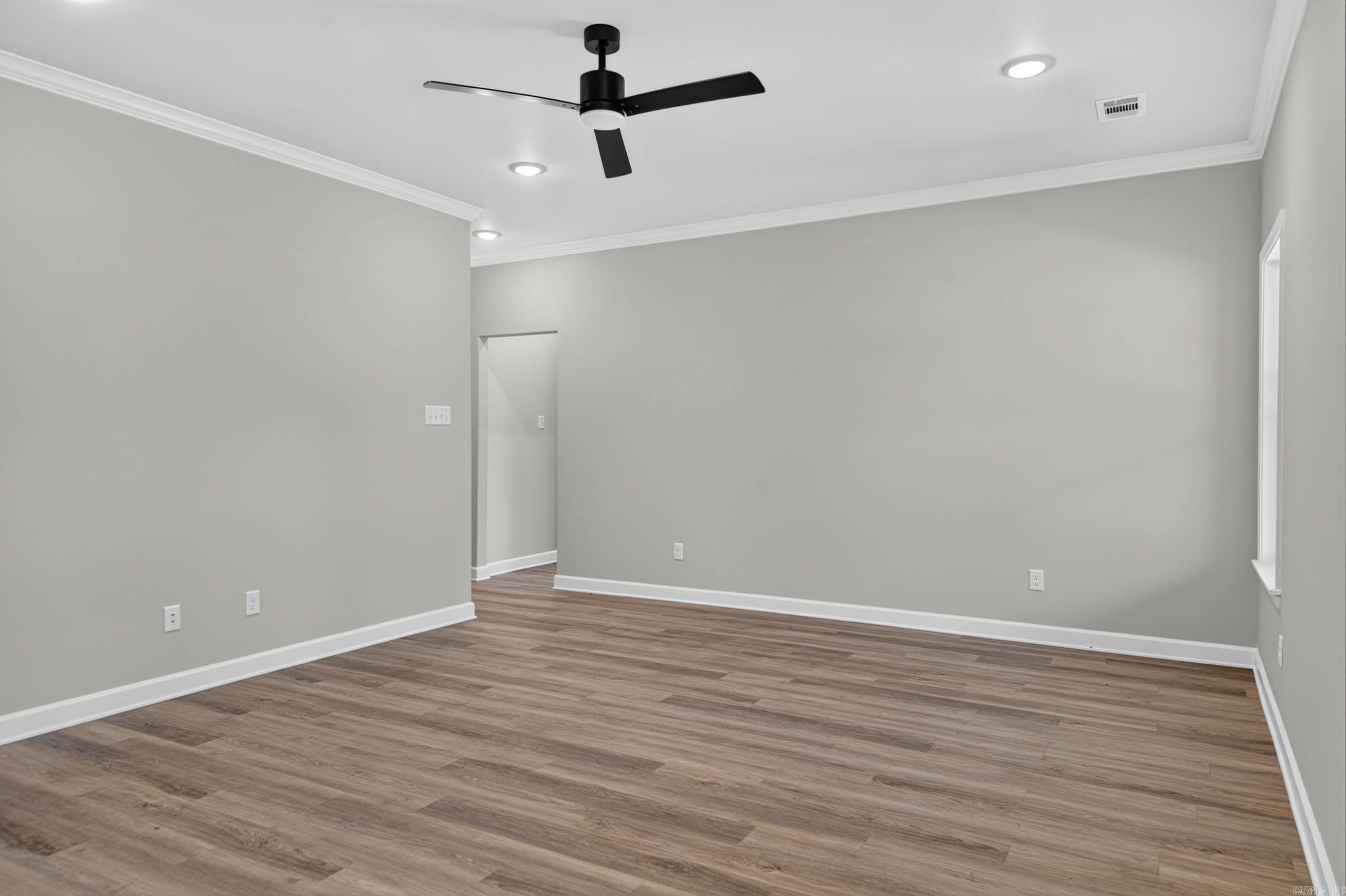 2022 Skylark Drive Property Photo 6