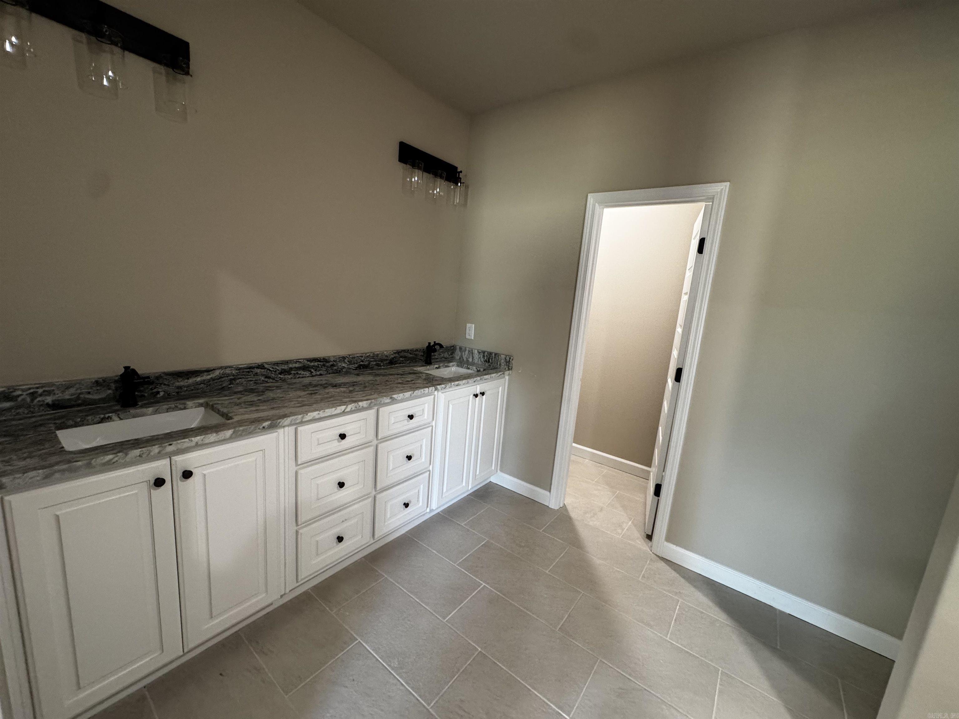 2020 Skylark Drive Property Photo 10