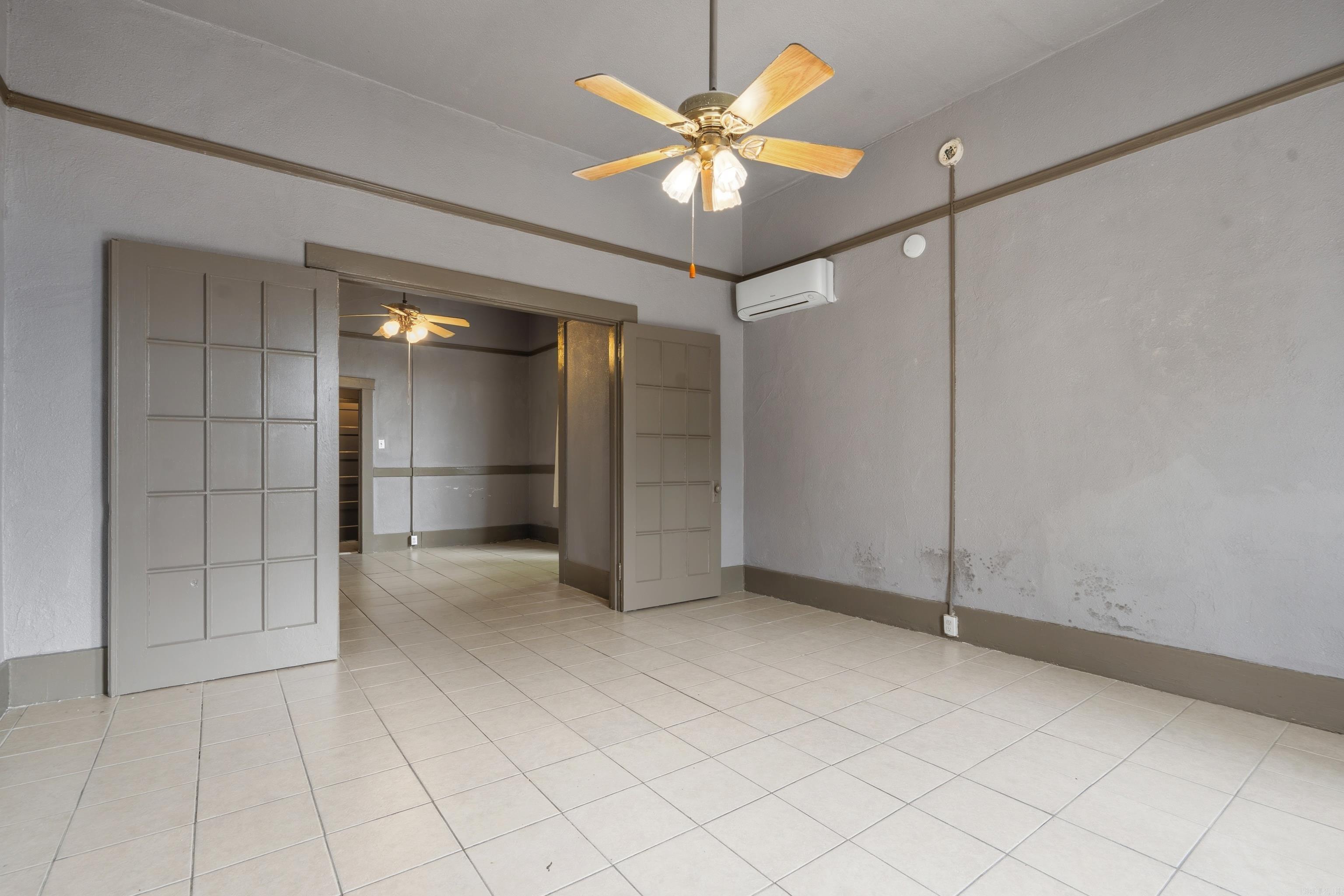 118 Garland Ave Property Photo 4