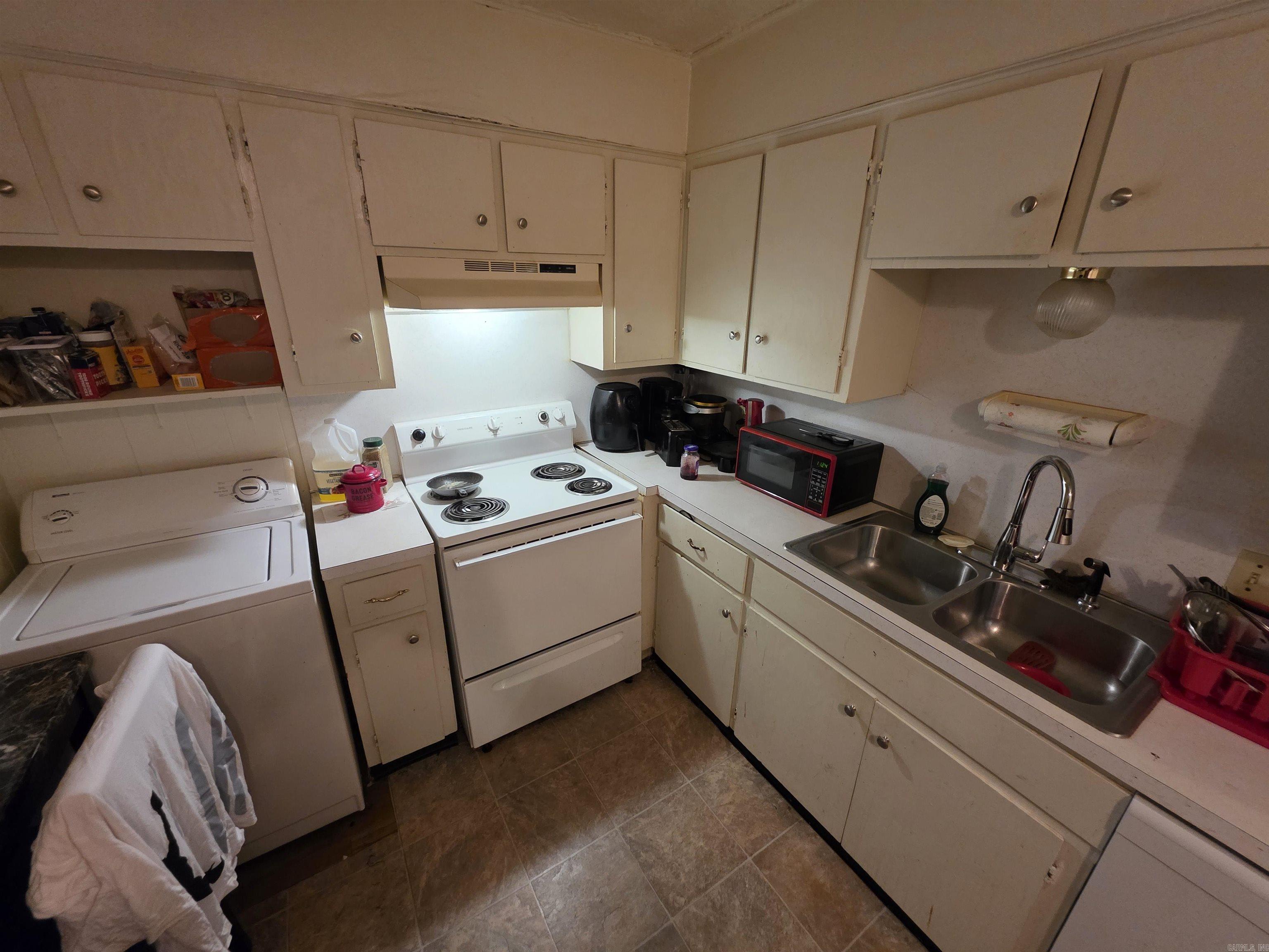 2104 Virginia Drive Property Photo 6