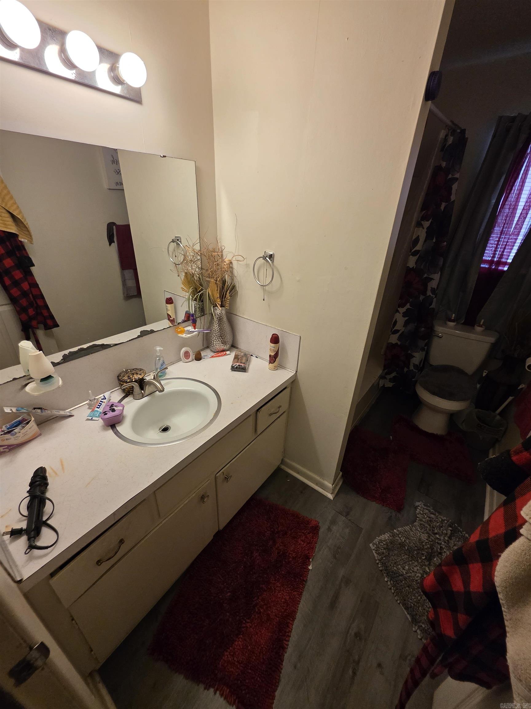 2104 Virginia Drive Property Photo 9