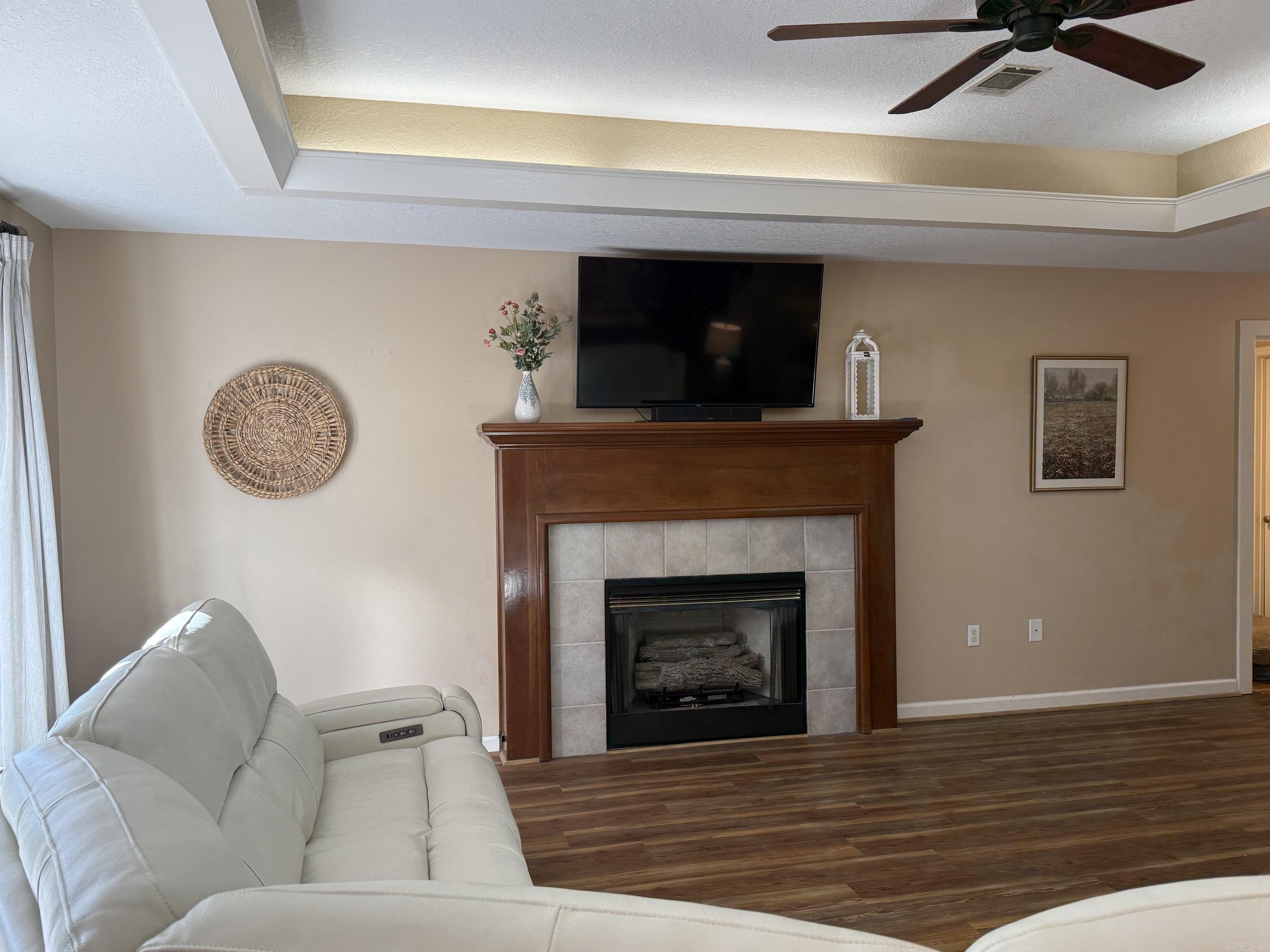 21 Burke Road Property Photo 5