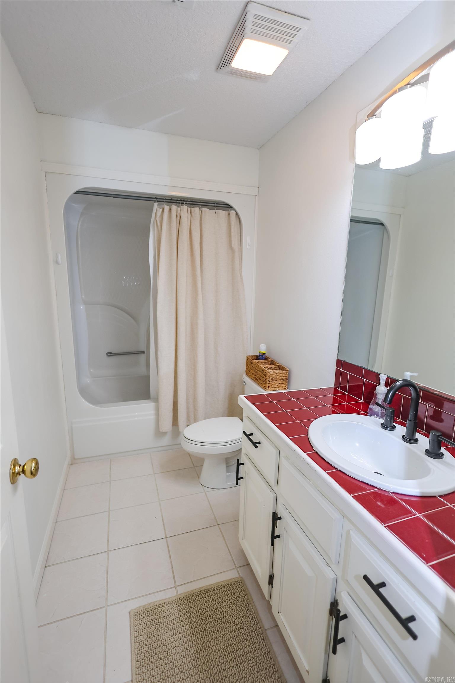 21 Burke Road Property Photo 13