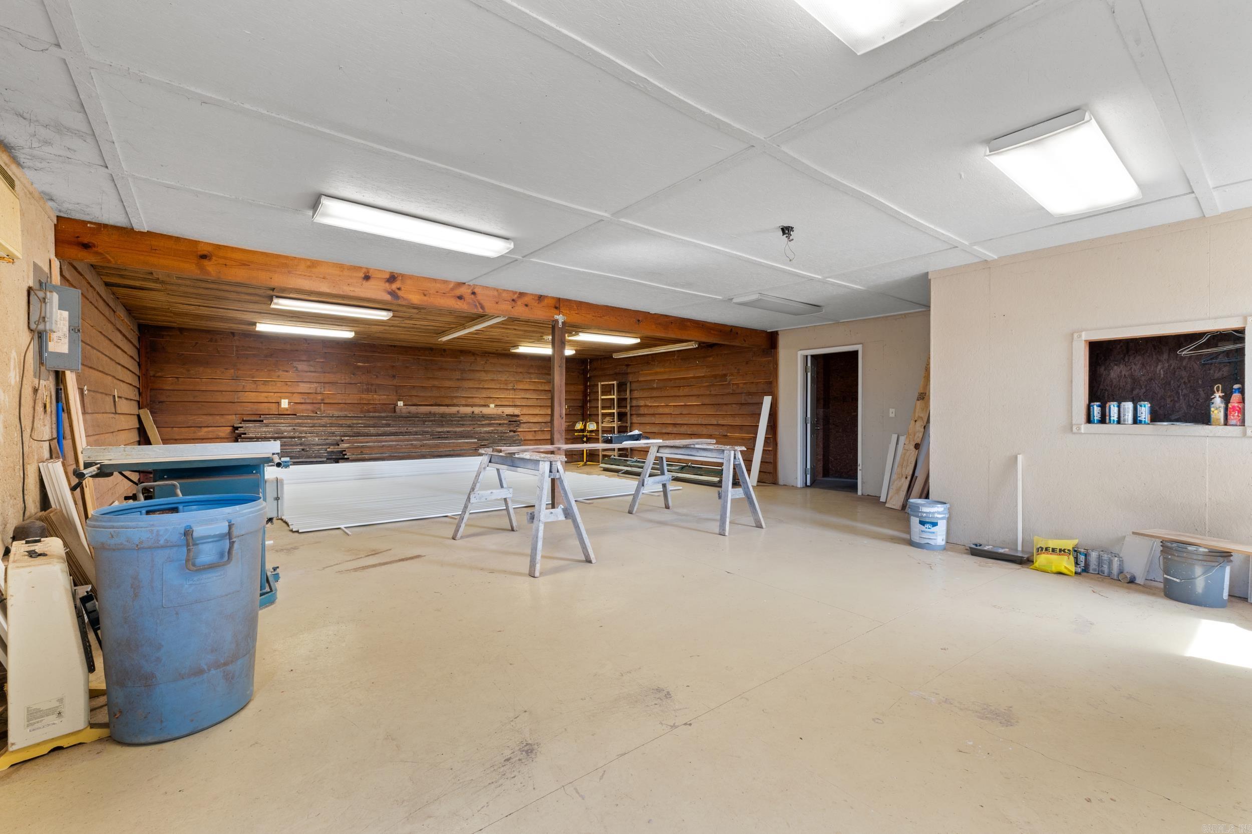 8329 Hwy 201 N Property Photo 5
