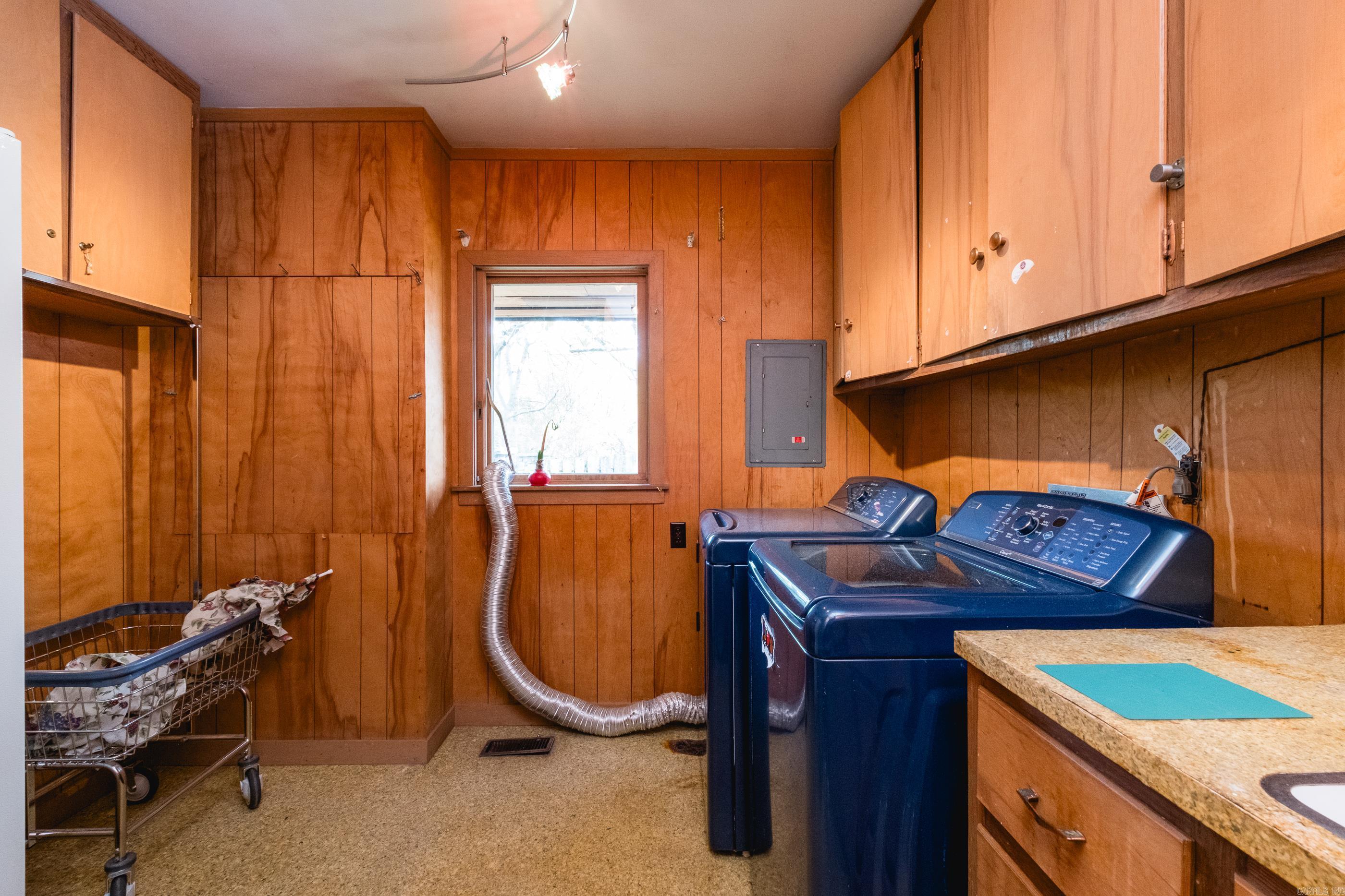11909 Fairview Road Property Photo 20