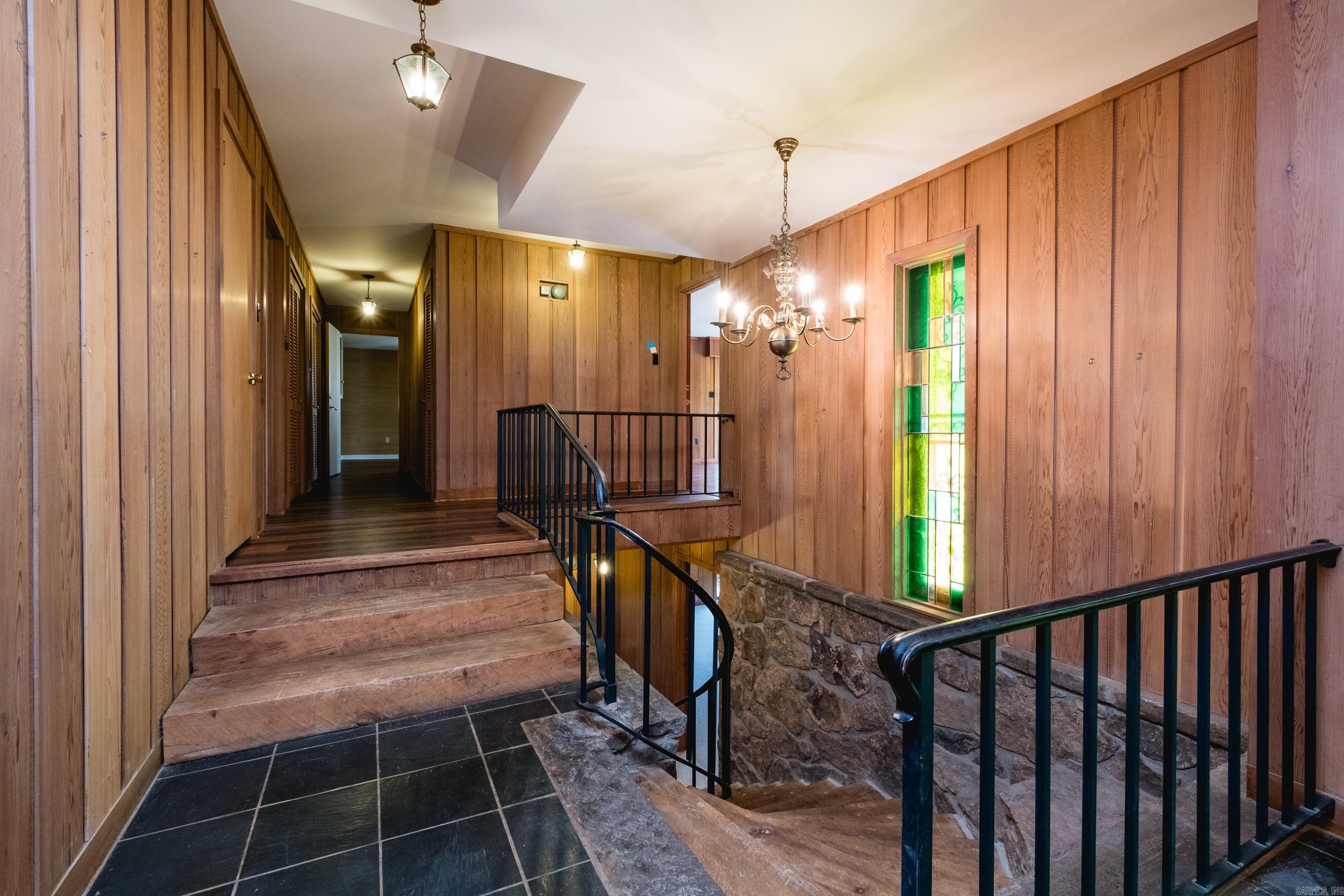 11909 Fairview Road Property Photo 21