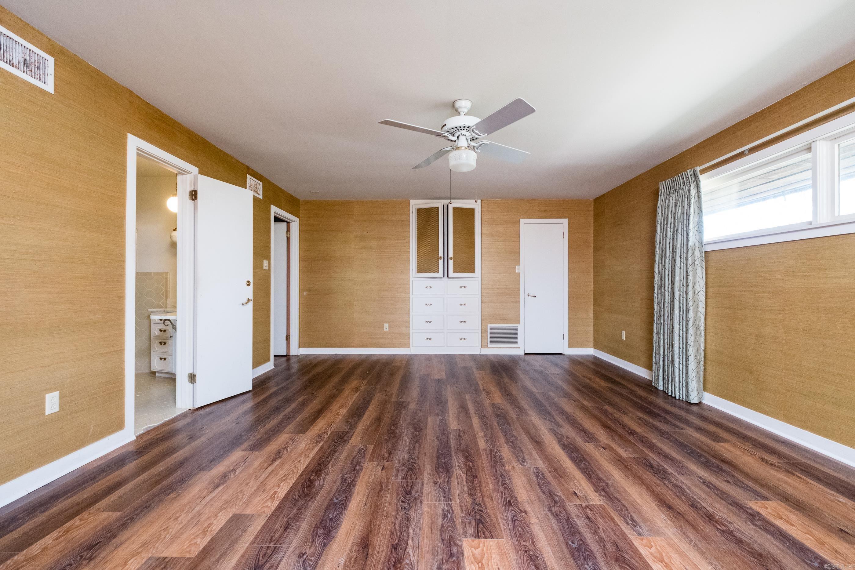 11909 Fairview Road Property Photo 29