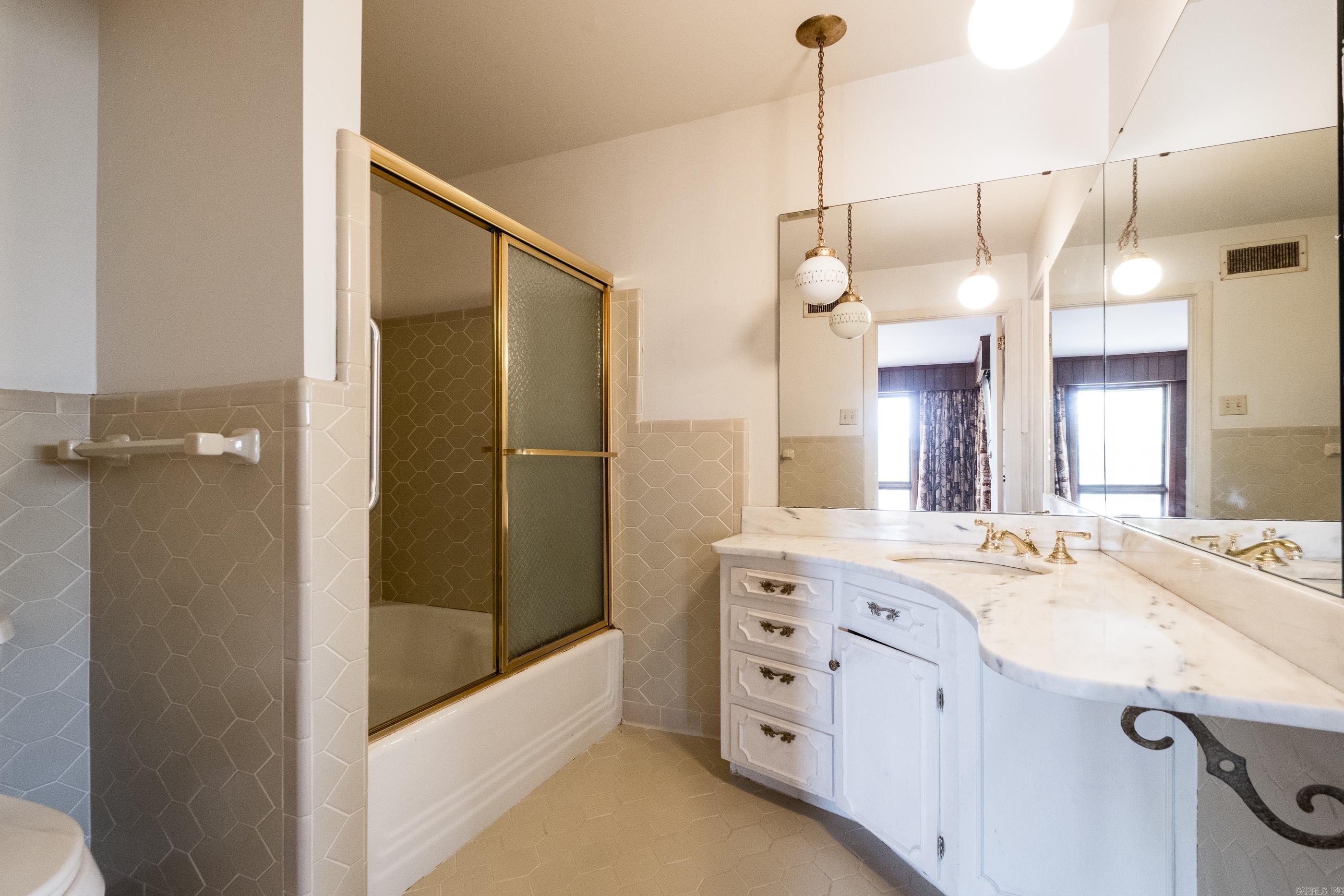 11909 Fairview Road Property Photo 31