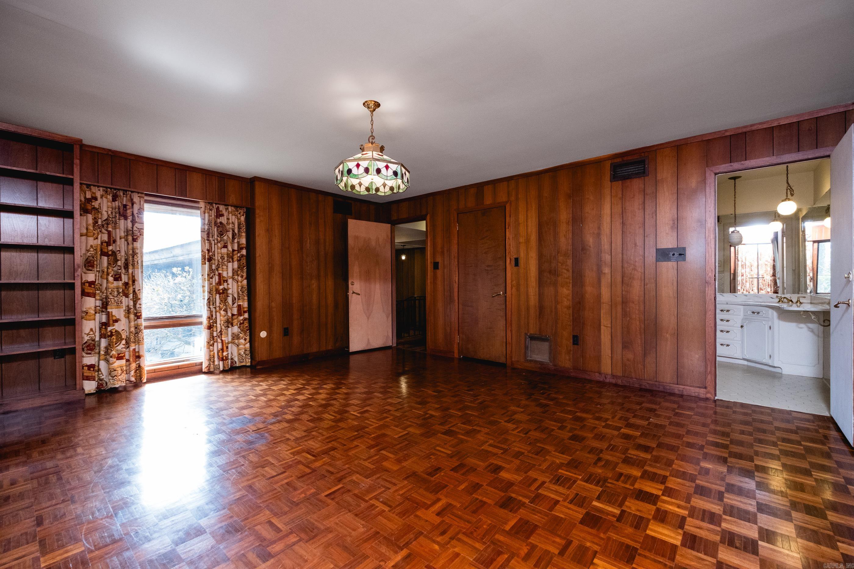 11909 Fairview Road Property Photo 32