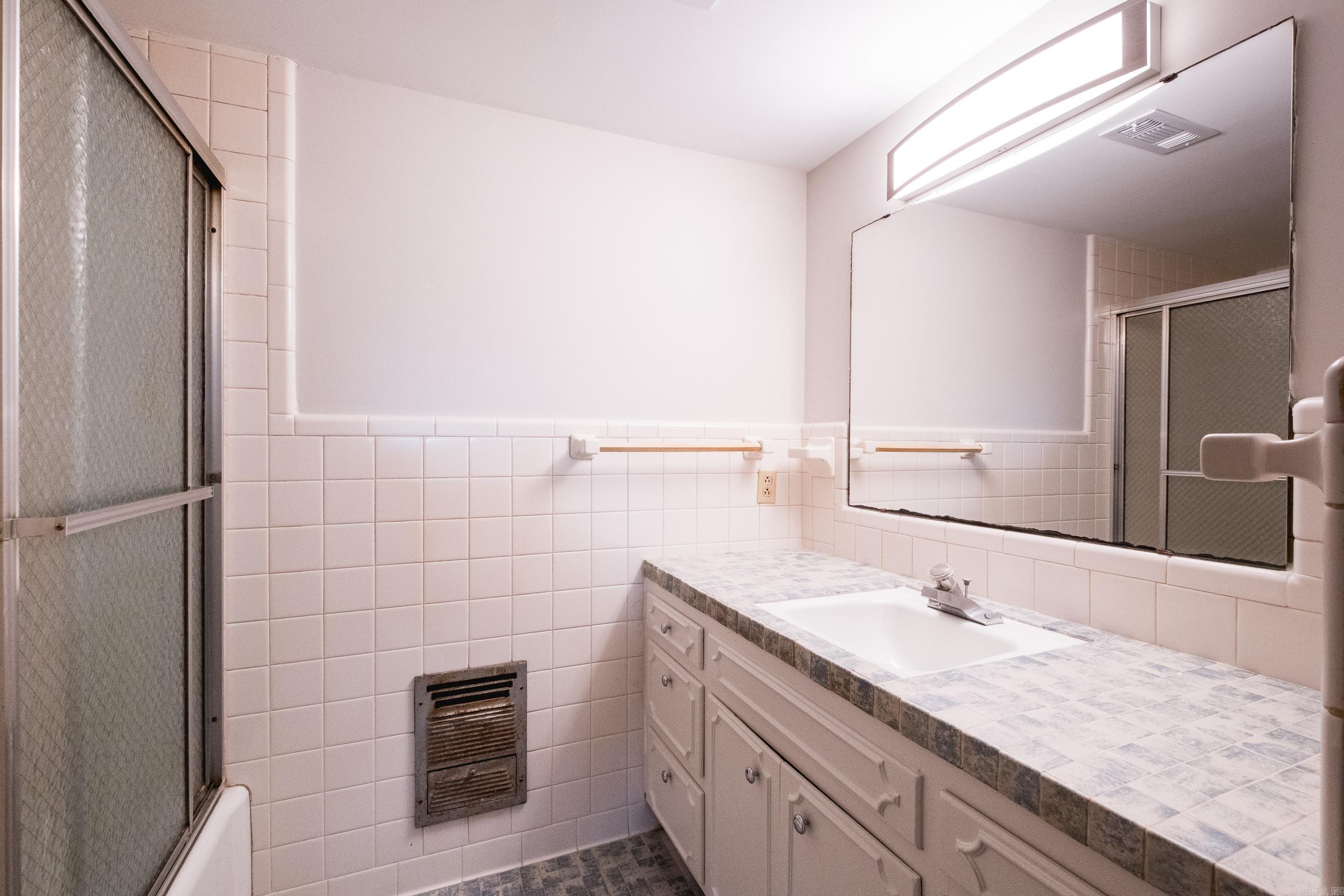 11909 Fairview Road Property Photo 40