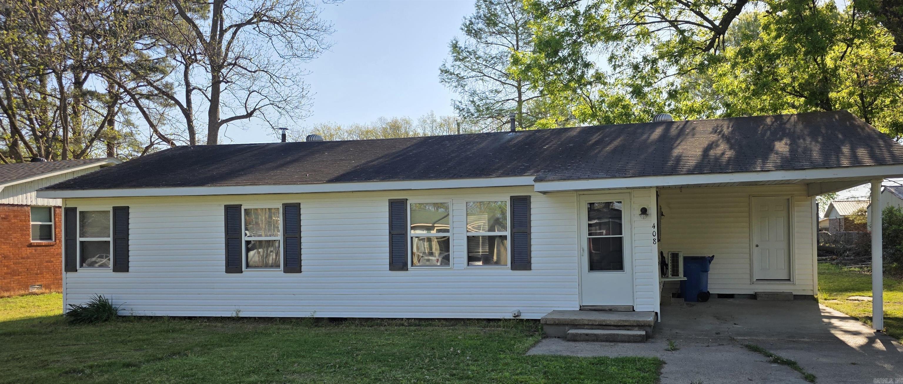 408 Wardell Property Photo 3