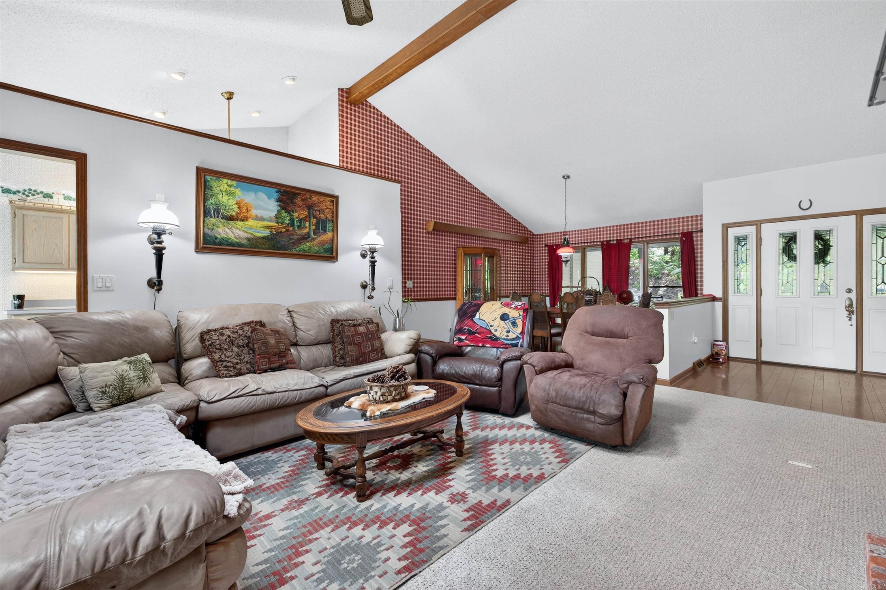 6 Tobarra Lane Property Photo 8