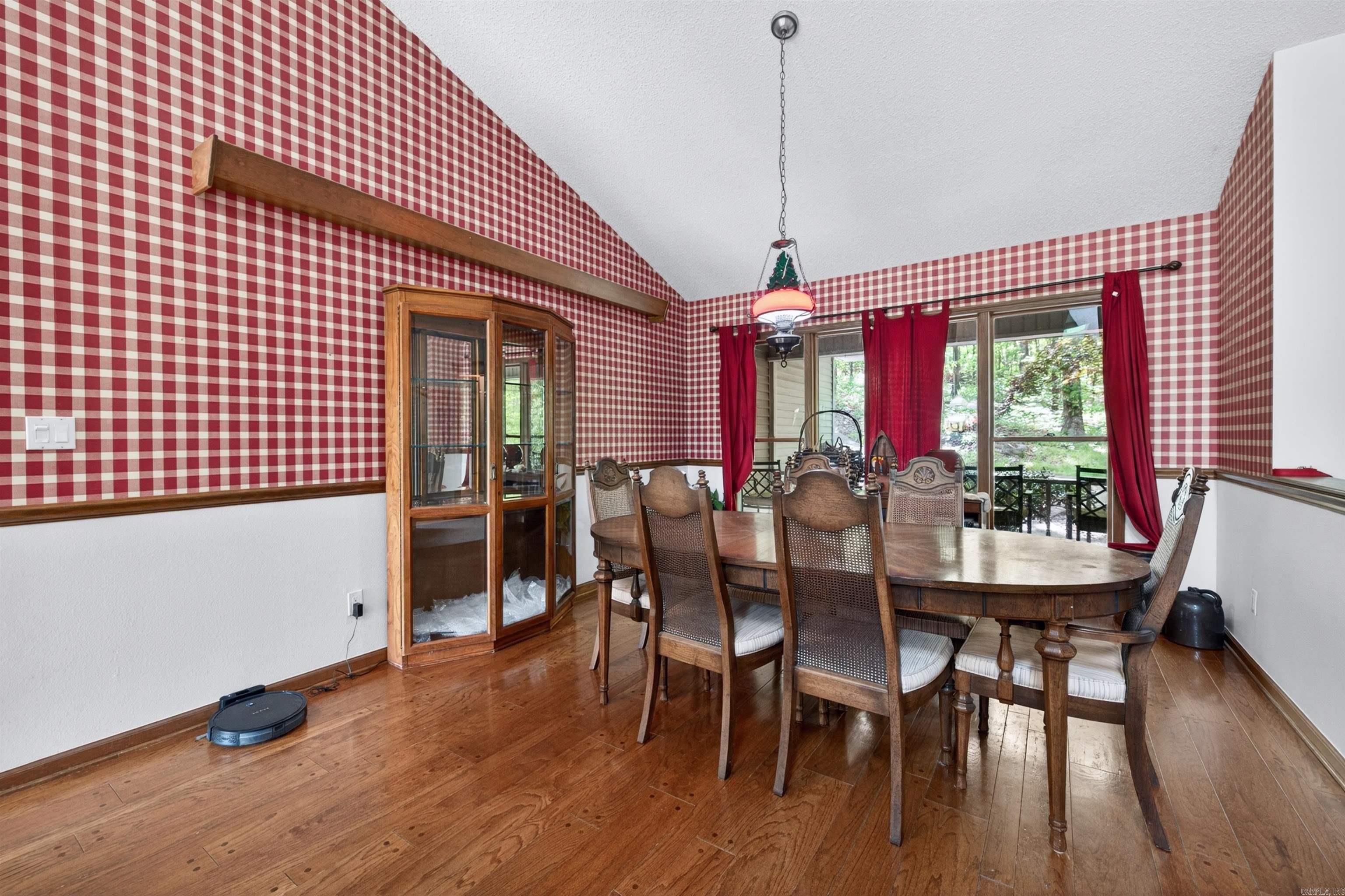 6 Tobarra Lane Property Photo 10