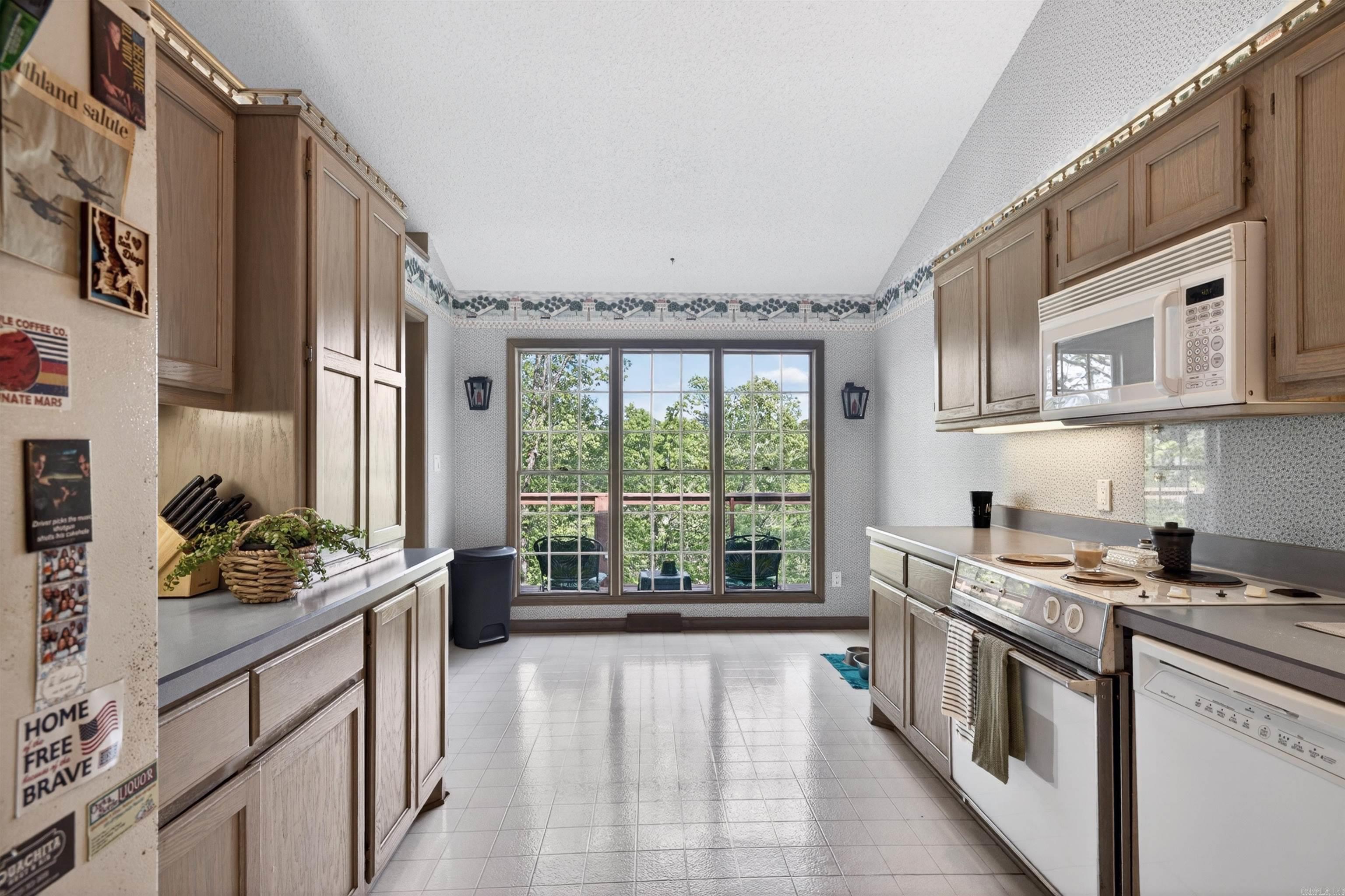 6 Tobarra Lane Property Photo 12