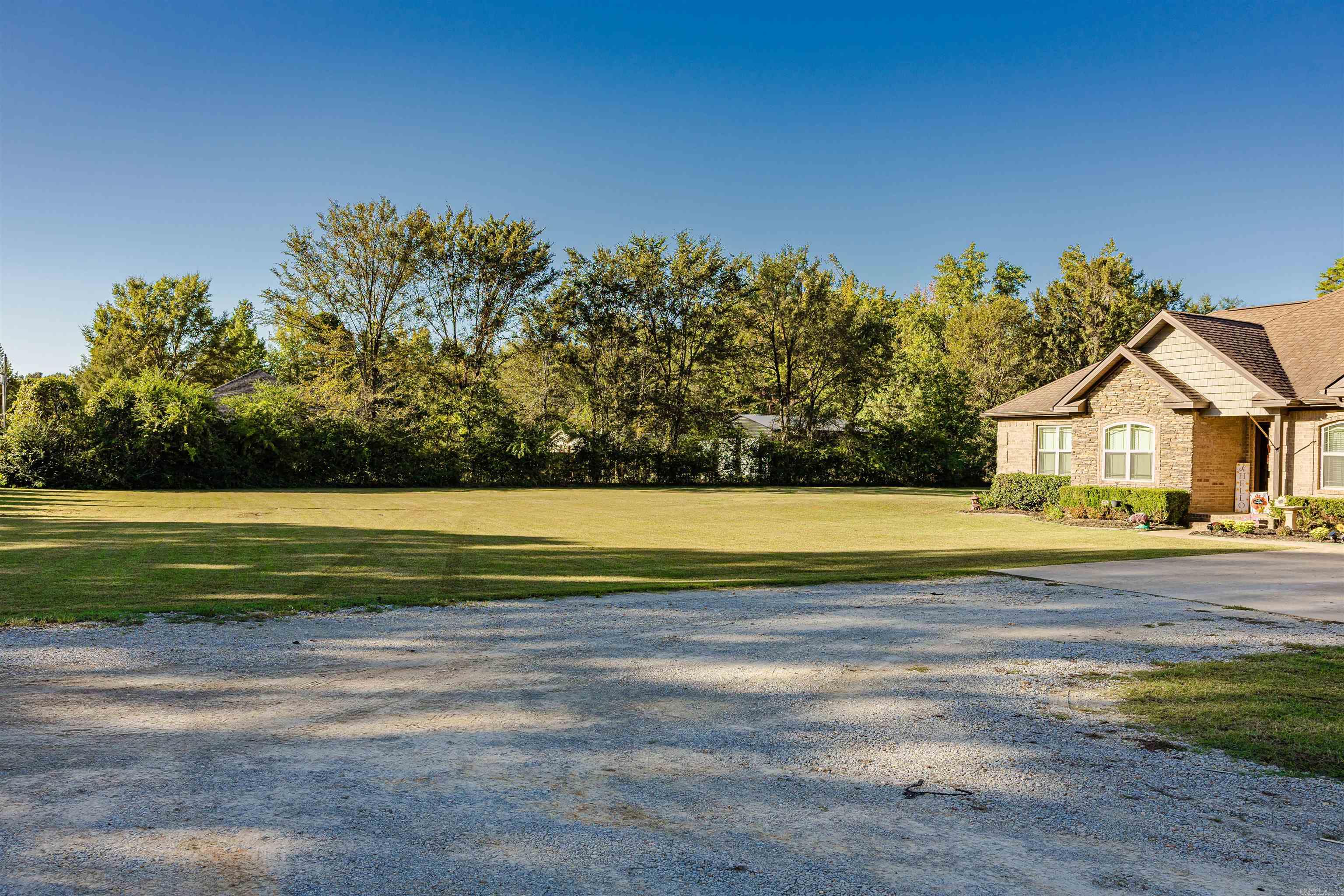 137 County Road 765 Property Photo 2