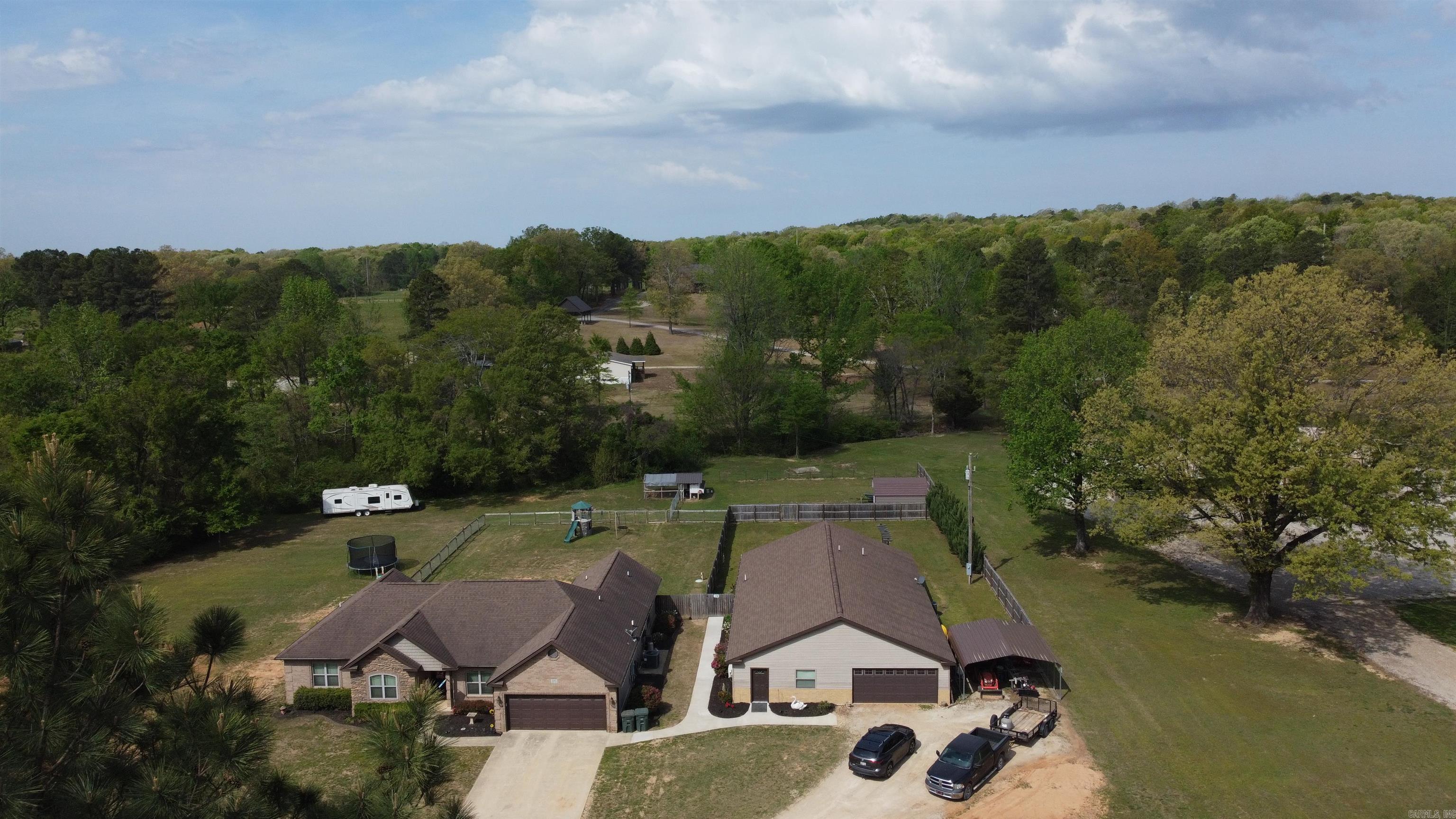 137 County Road 765 Property Photo 28