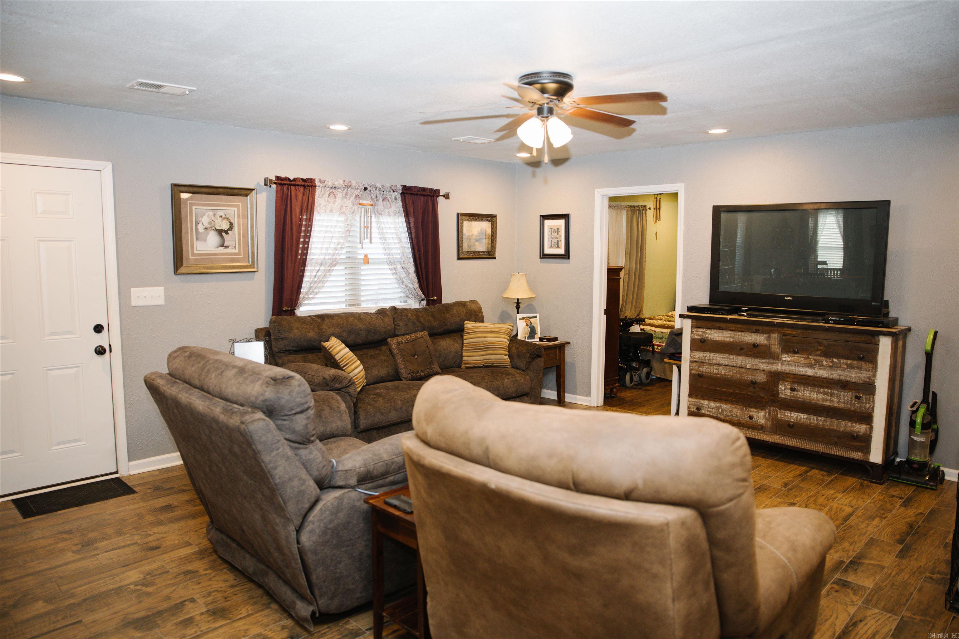 137 County Road 765 Property Photo 45