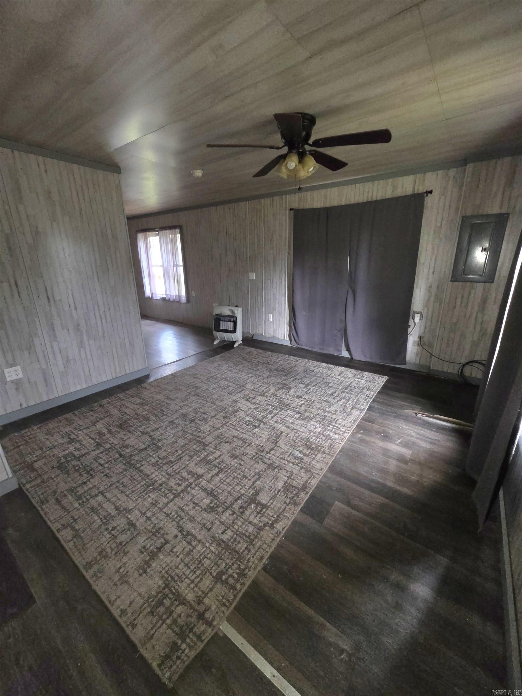 907 S Reine Property Photo 11
